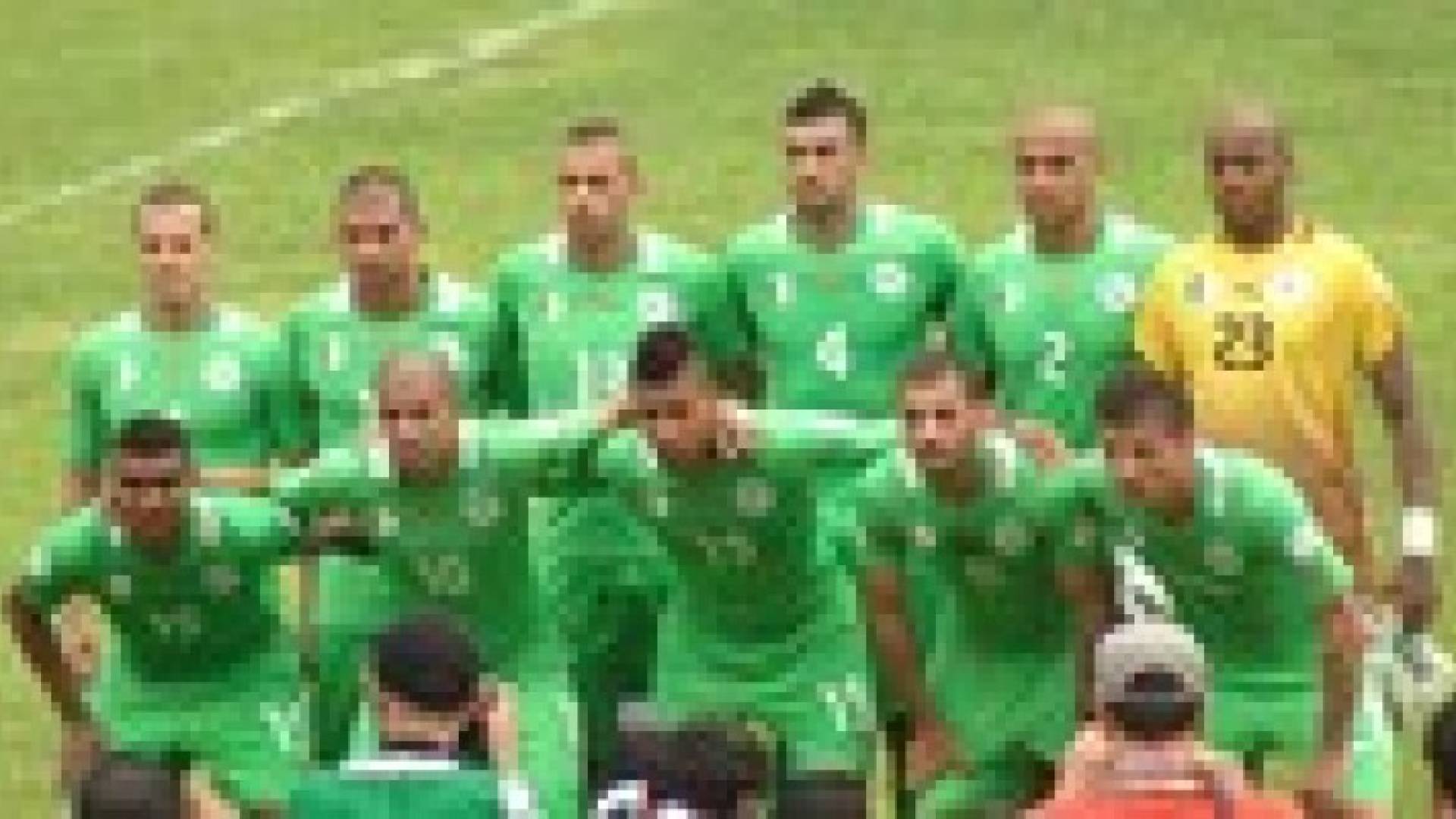 الجزائري سليماني: سنتبرع بمكافآتنا للشعب الفلسطيني