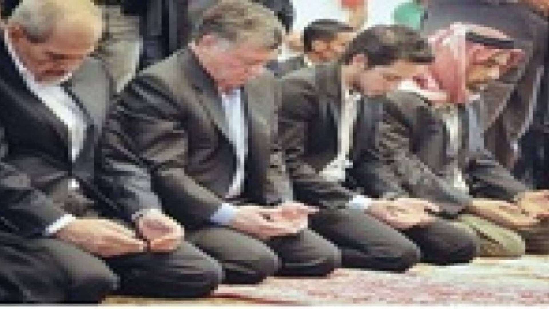 الملك يشارك جموع المصلين أداء صلاة الجمعة في محافظة البلقاء