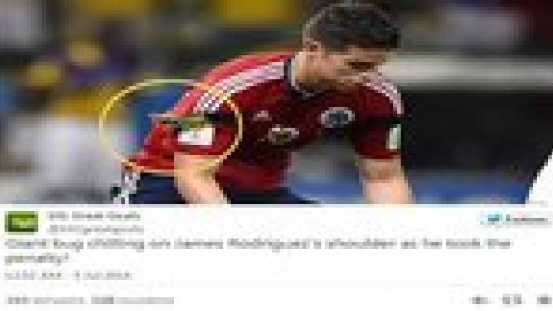 جرادة عملاقة تهاجم رودريجيز في مباراة البرازيل