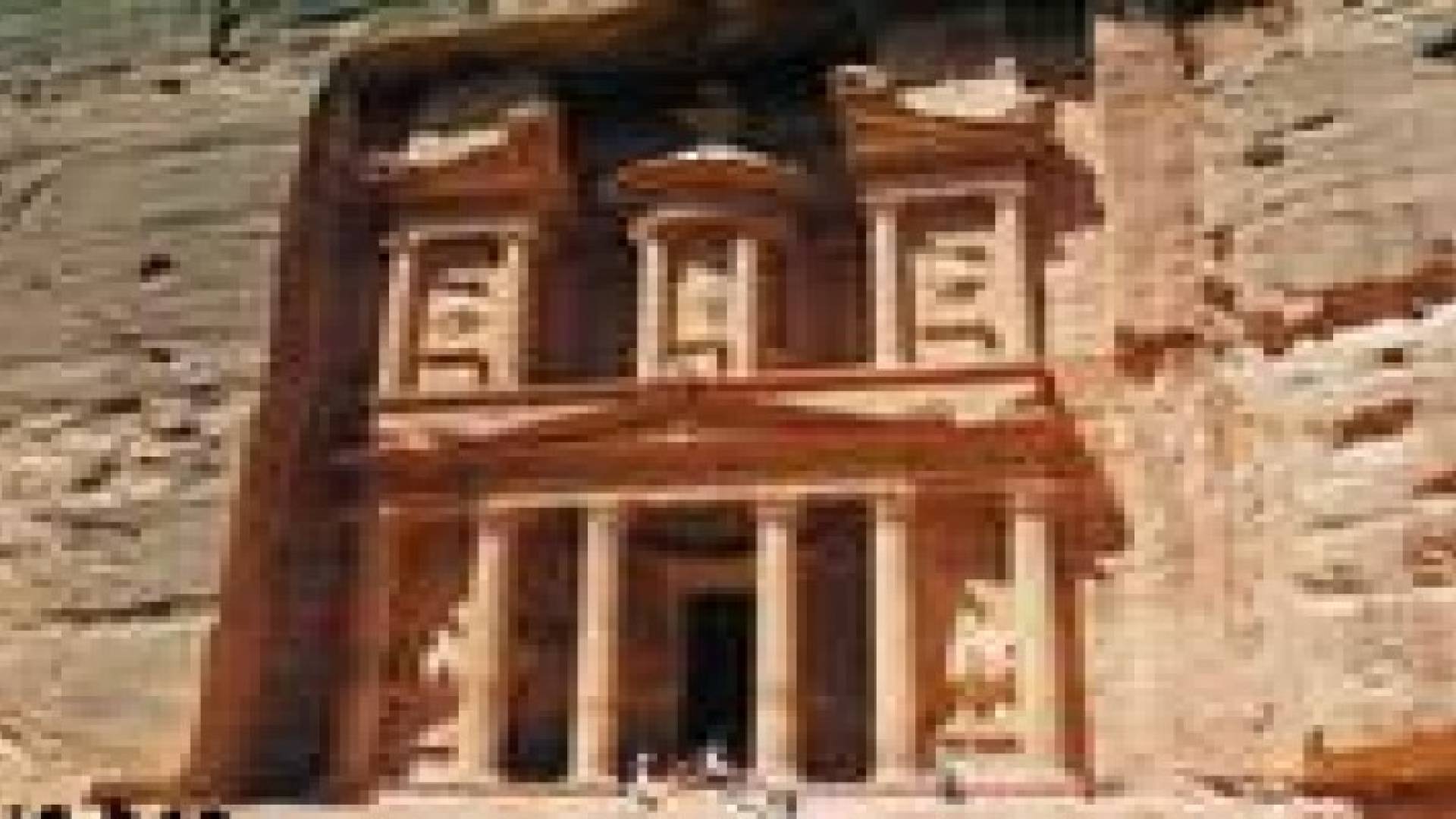 الذكرى السابعة لتتويج البترا من عجائب الدنيا السبع