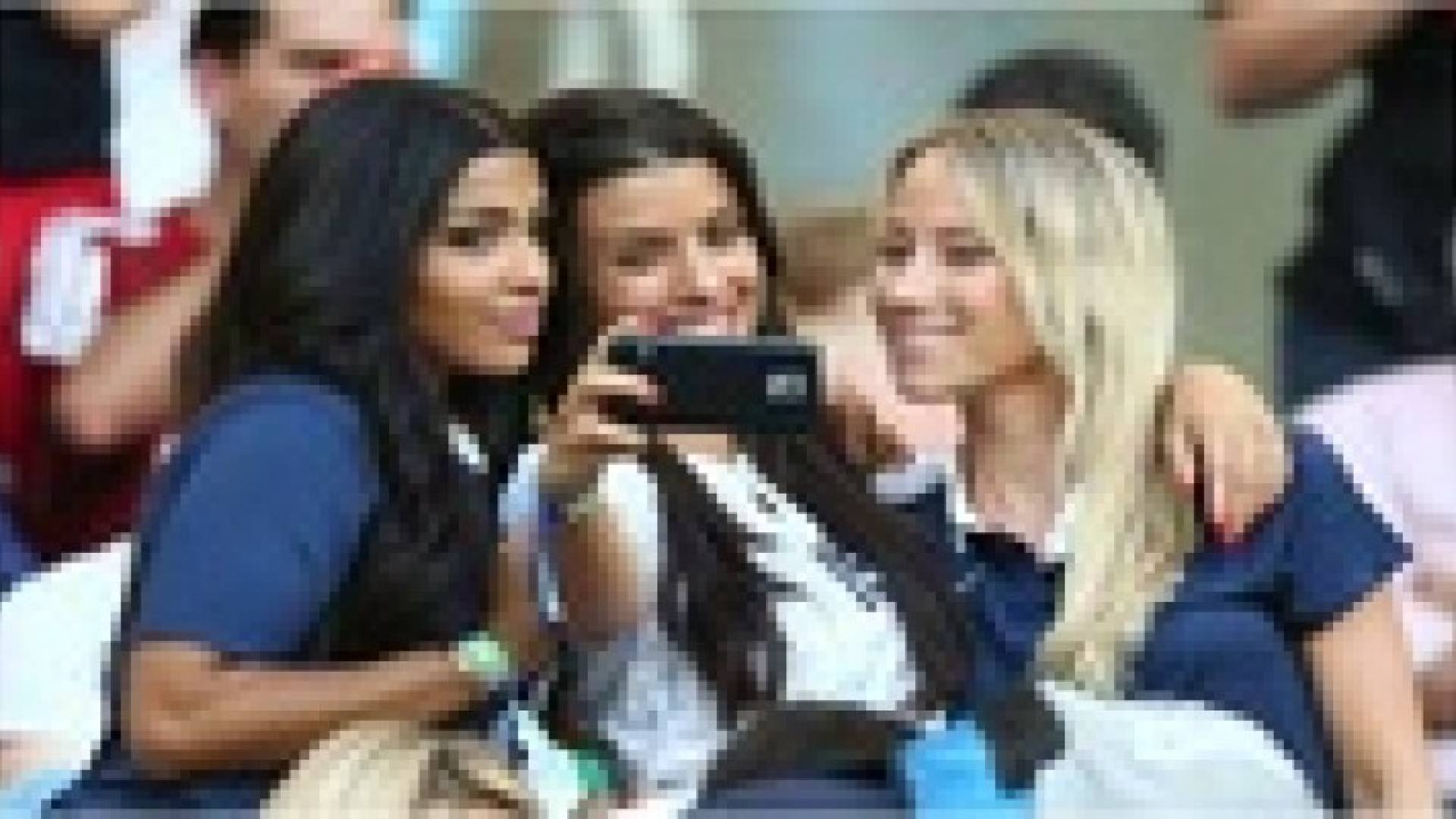 طرد مدير أعمال المنتخب الفرنسي بسبب زوجات اللاعبين