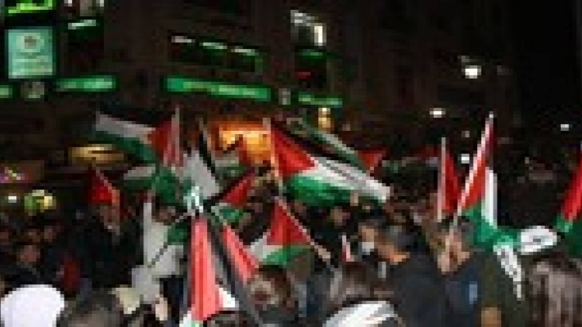 مسيرة وسط رام الله للتنديد بالعدوان على غزة