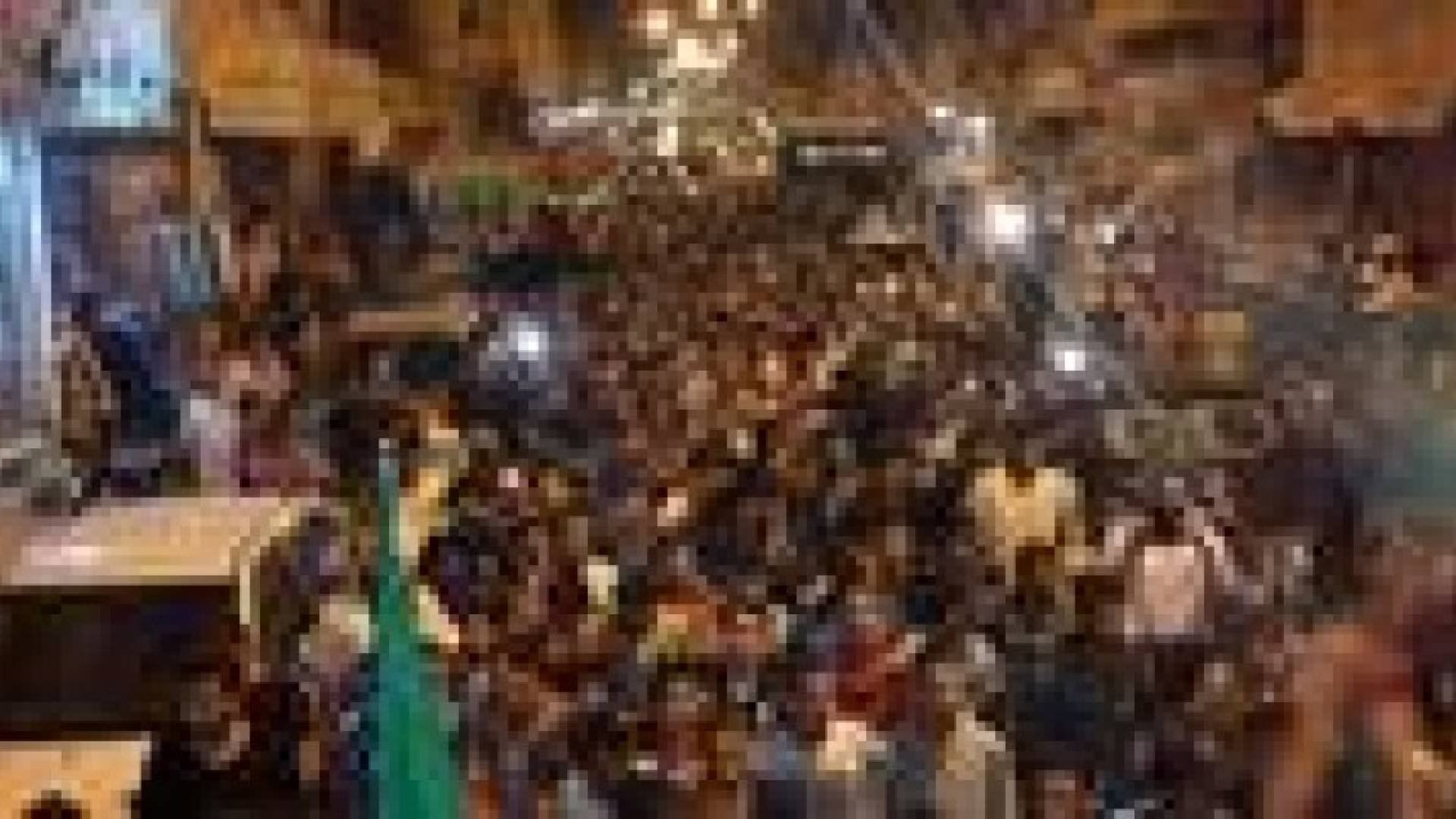 المئات في مخيم البقعة يتظاهرون تضامنا مغ غزة