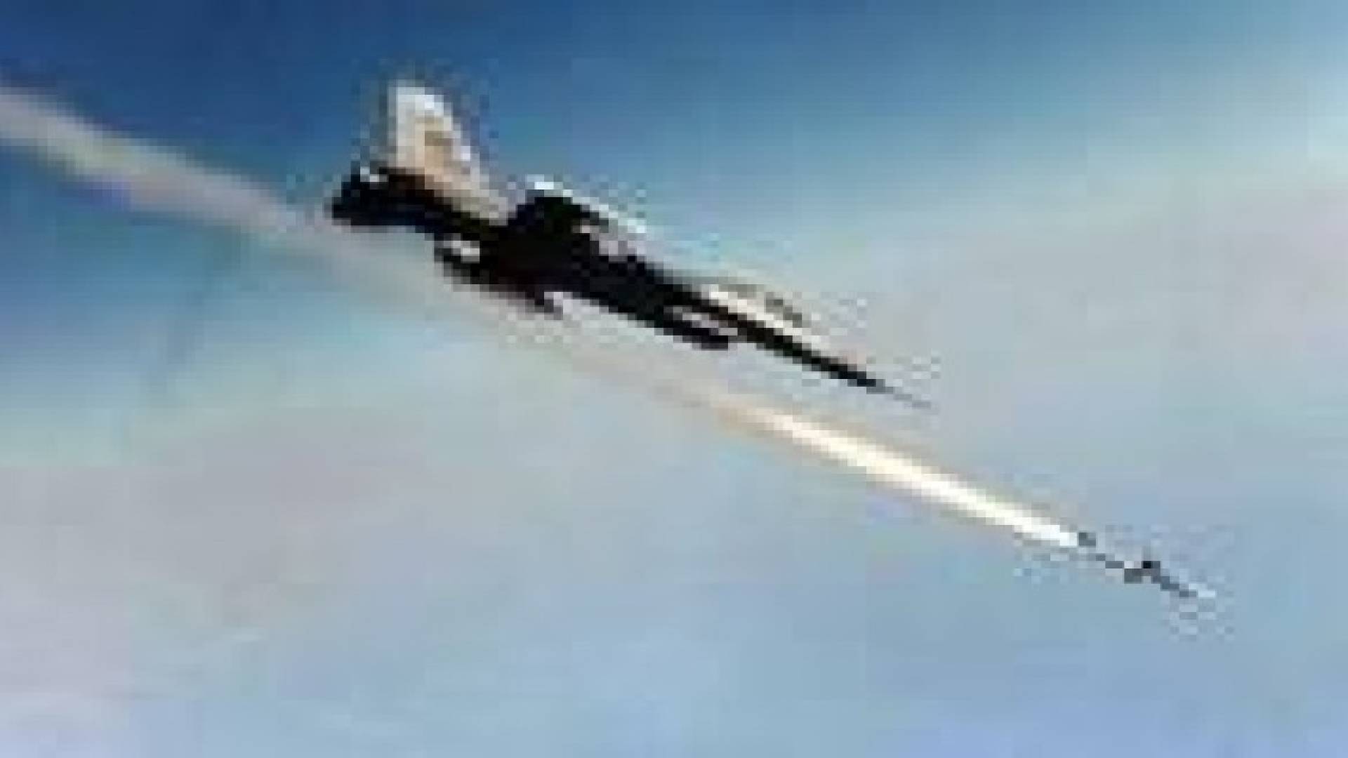 الطيران اليمني يقصف تجمعات لمسلحين حوثيين في عمران شمالي البلاد