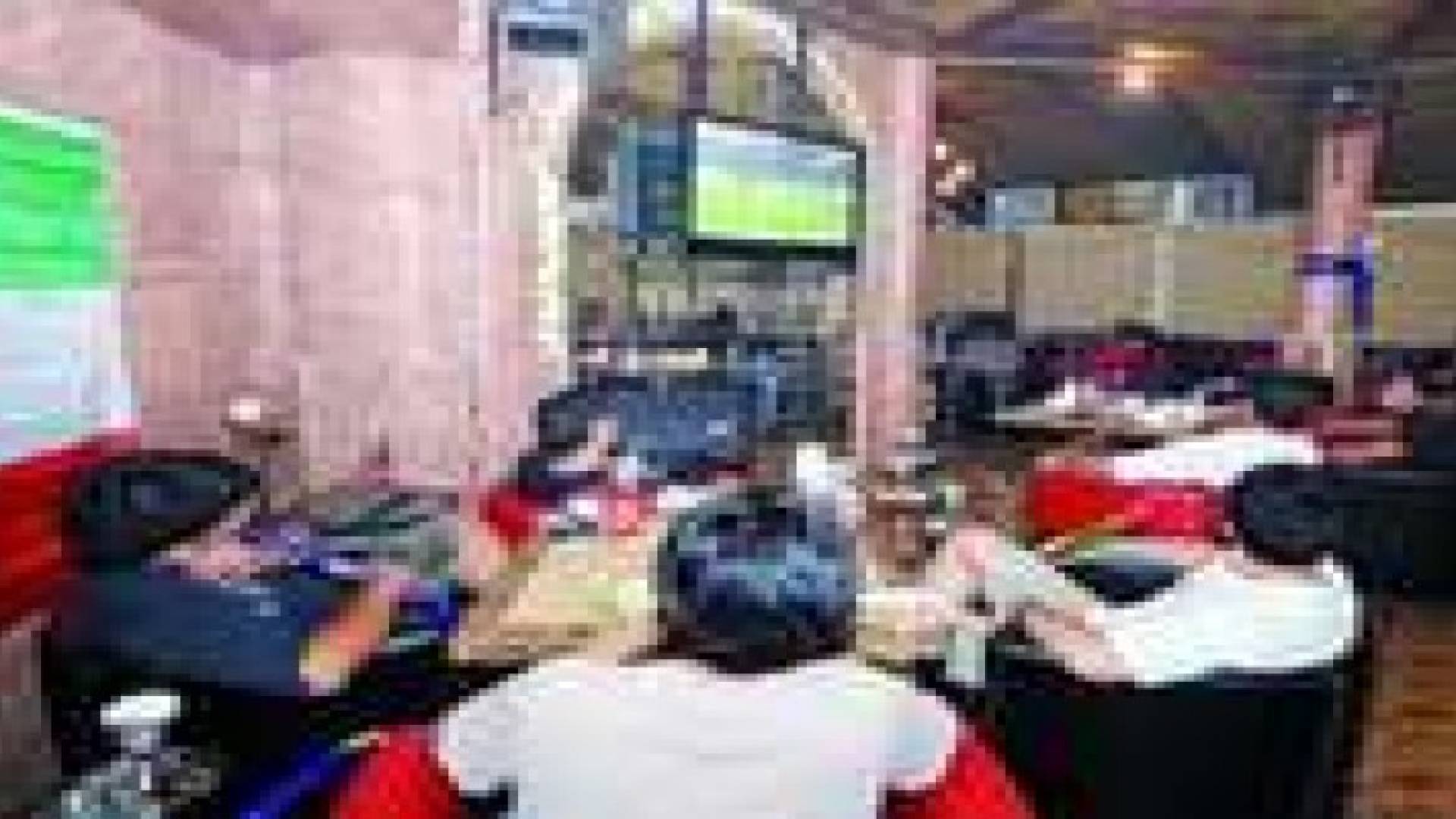 أردنيون يقاطعون حضور المونديال على القمر الاسرائيلي