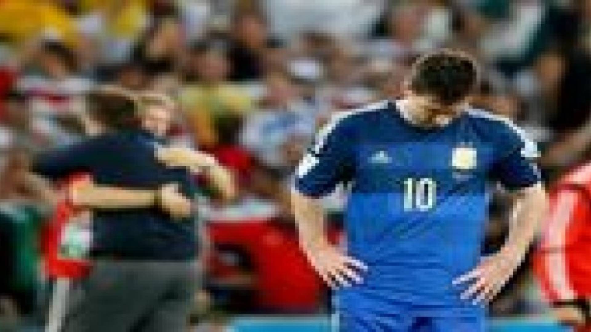 الأرجنتيني ليونيل ميسى يفوز بلقب أفضل لاعب بمونديال البرازيل