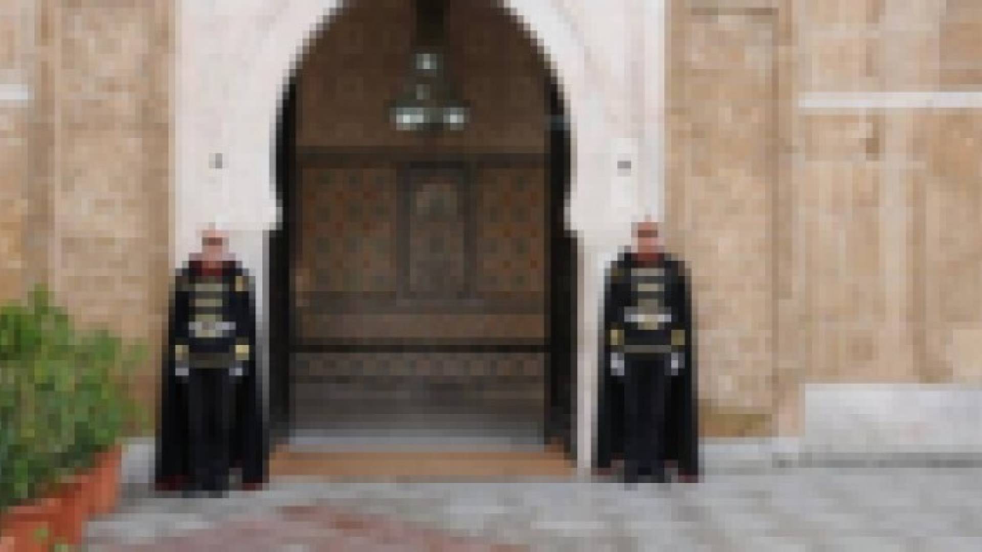 إفشال عملية قرصنة على الصفحة الرسمية لرئاسة الحكومة التونسية بـ"فيسبوك"