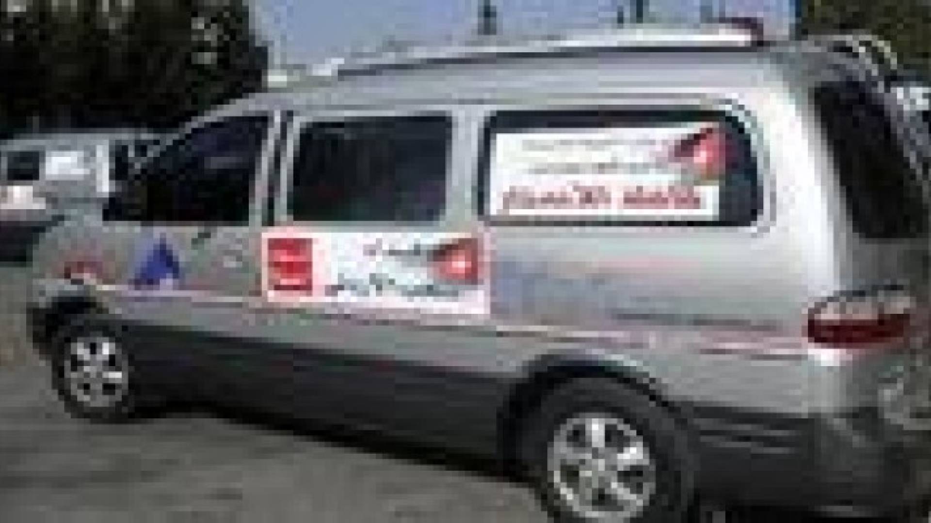 الاستعدادات لتجهيز قافلة انصار 6 التي من المقرر ان تتوجه الى قطاع غزة