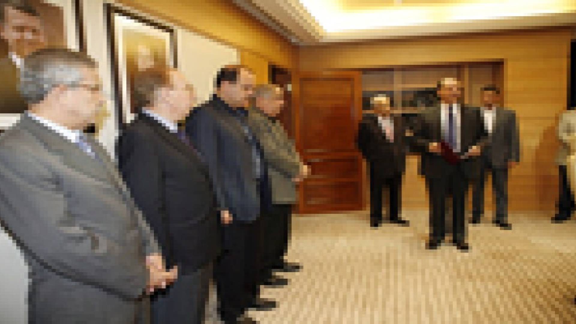 الامير فيصل بن الحسين يؤدي اليمين الدستورية نائبا لجلالة الملك