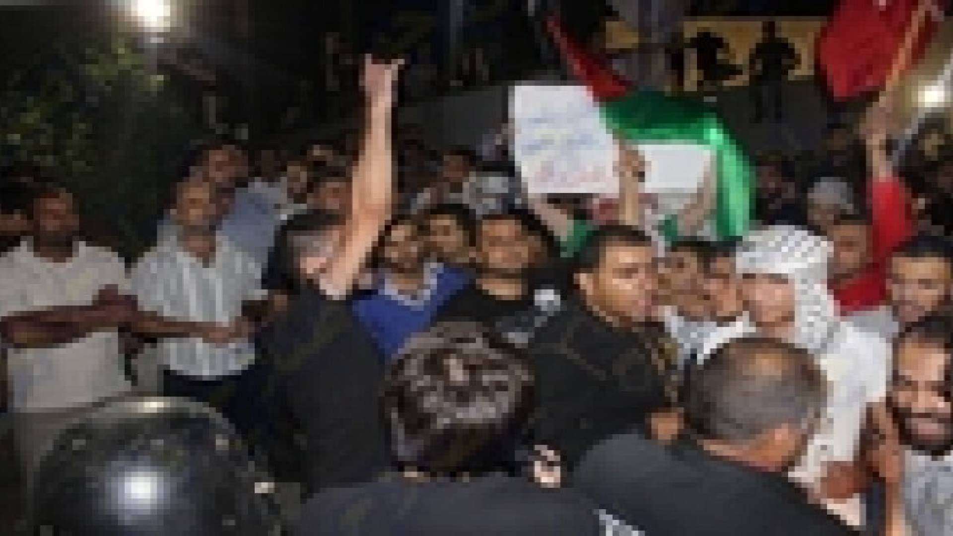 اعتصام امام الكالوتي تضامنا مع غزة