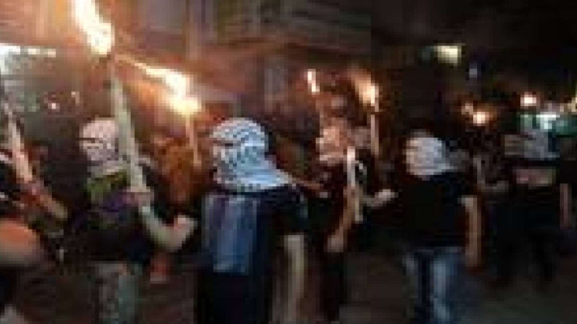 مسيرة مشاعل في مخيم البقعة تضامنا مع غزة