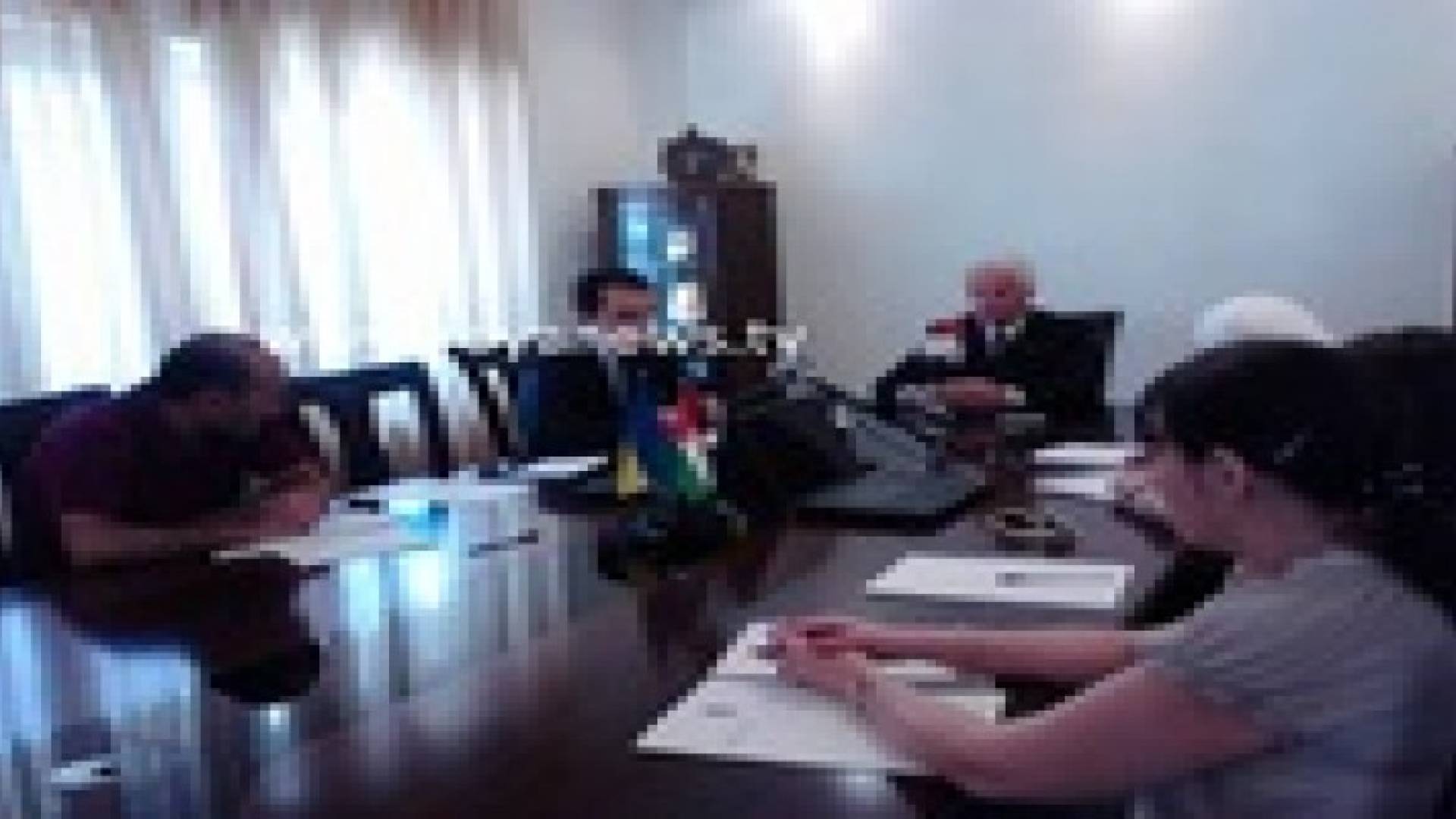 السفير الاوكراني: الطائرة الماليزية اسقطت بصاروخ نقل من الاراضي الروسية