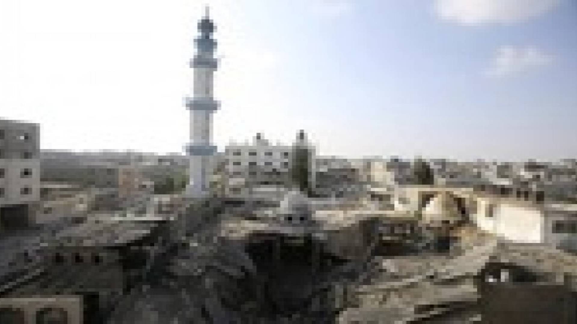 الاحتلال يقصف مسجدا في غزة ويدمره بشكل كامل .. صورة