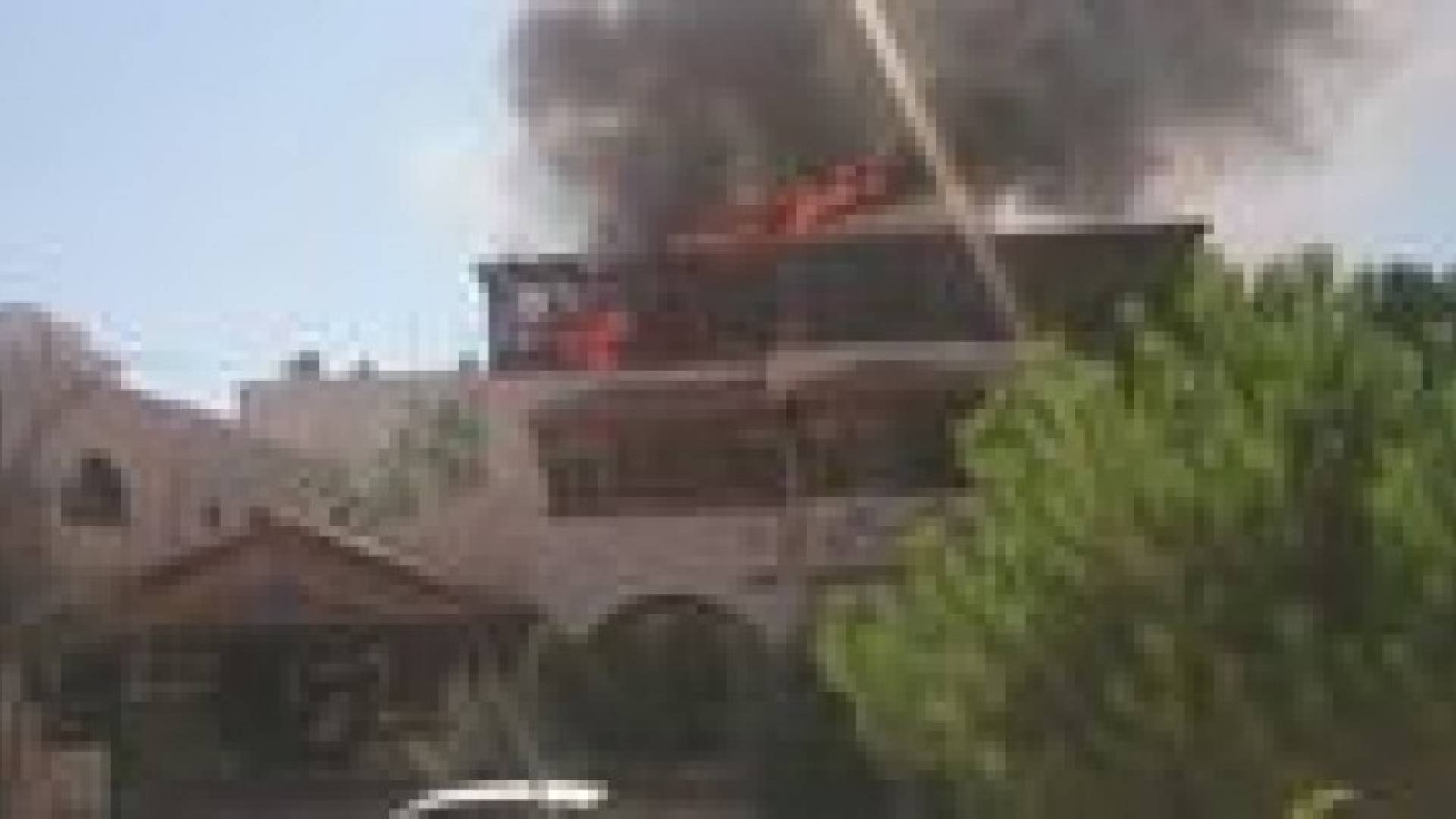 اندلاع حريق في مبنى حزب الاتحاد الوطني بعمان .. صور