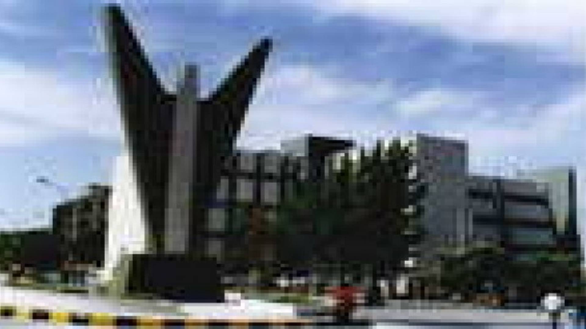 طالب يعتدي على رجل امن جامعي في اليرموك