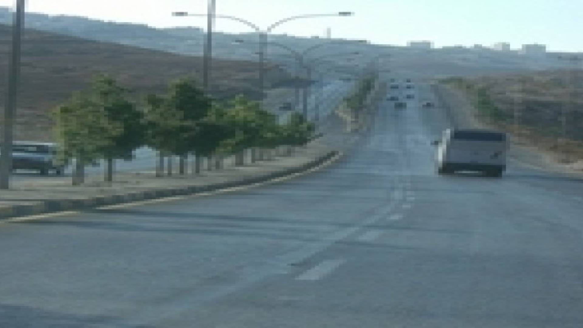 حادث سير يوقف حركة السيارات على شارع الأردن