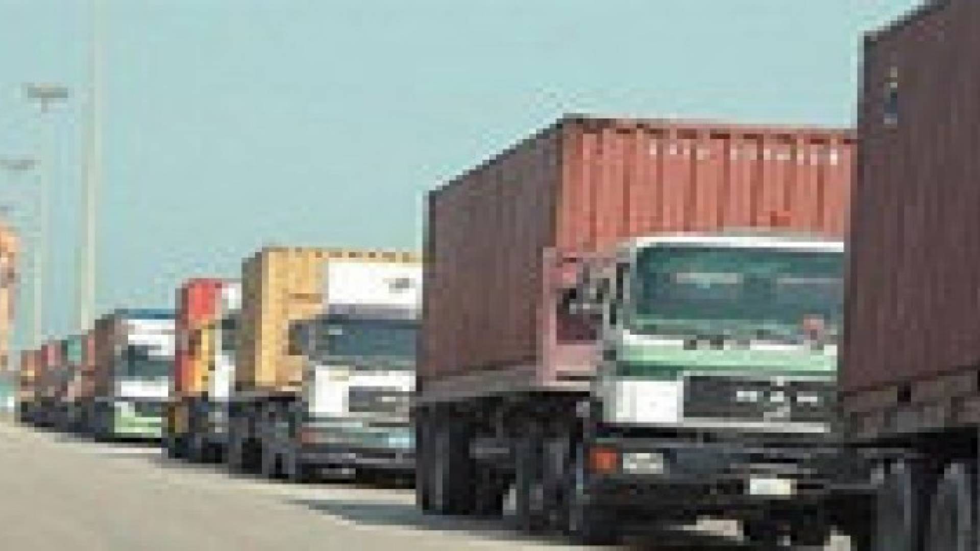 ضبط شاحنة محملة بمواد غذائية فاسدة في الاغوار الشمالية