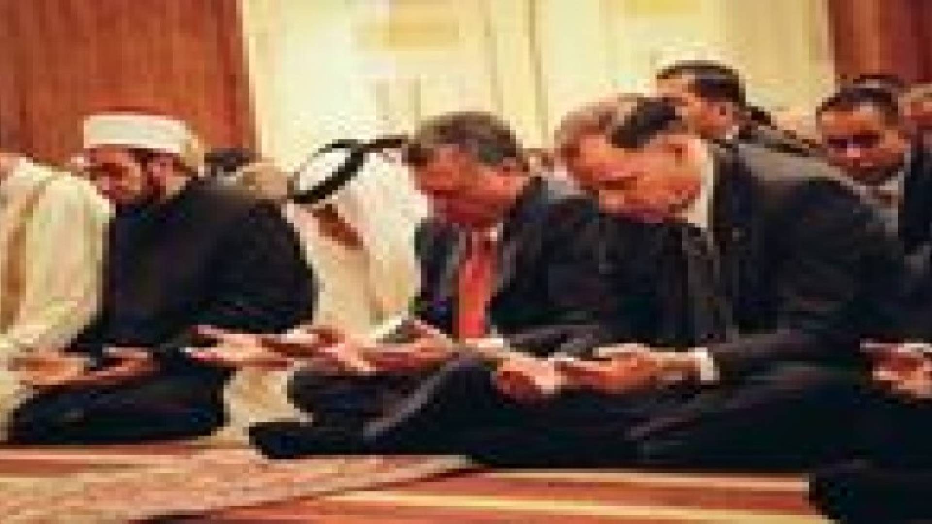 الملك يشارك جموع المصلين أداء صلاة عيد الفطر