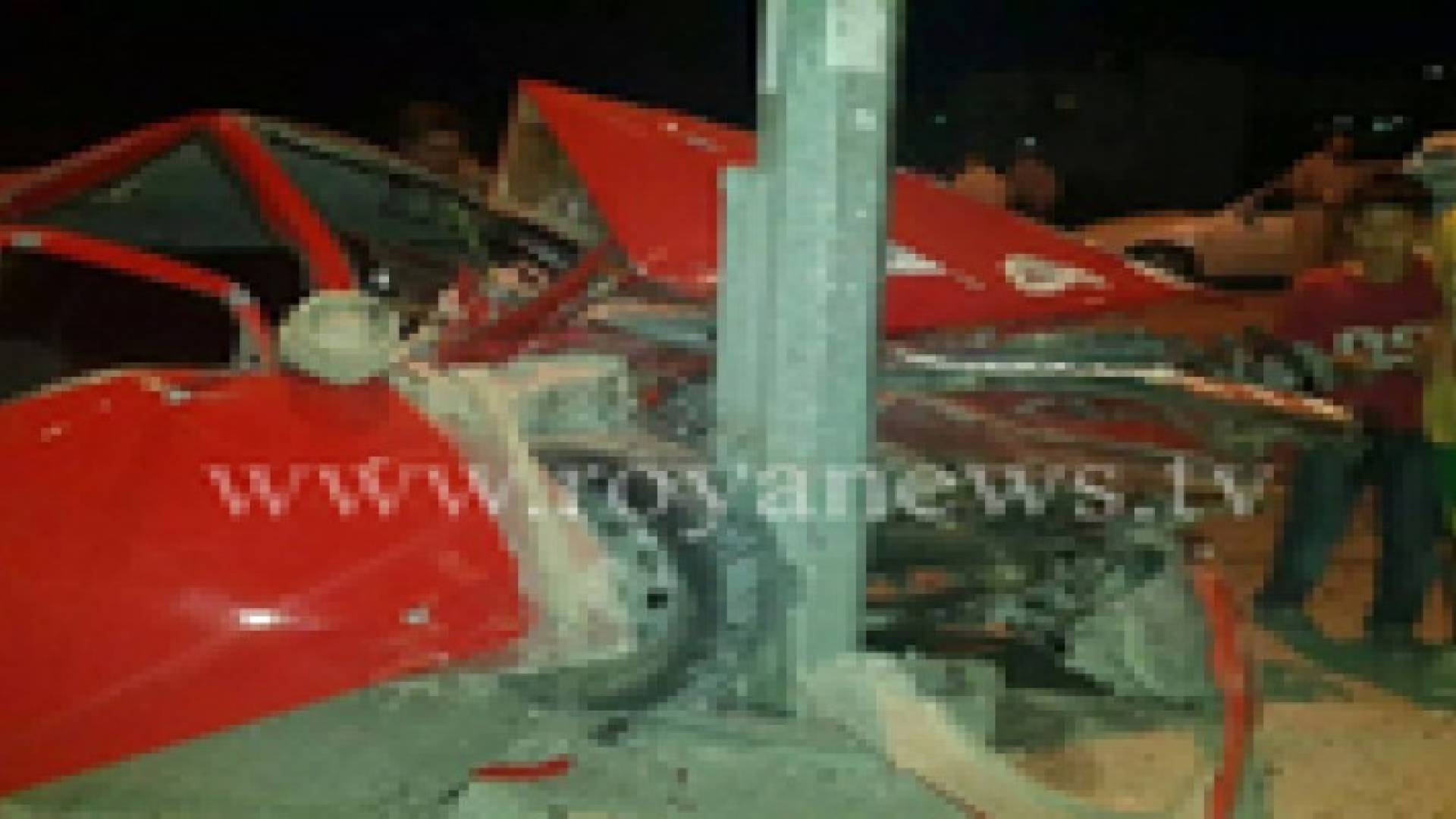 اصابة 3 في حادث تدهور سيارة في الكرك .. صور