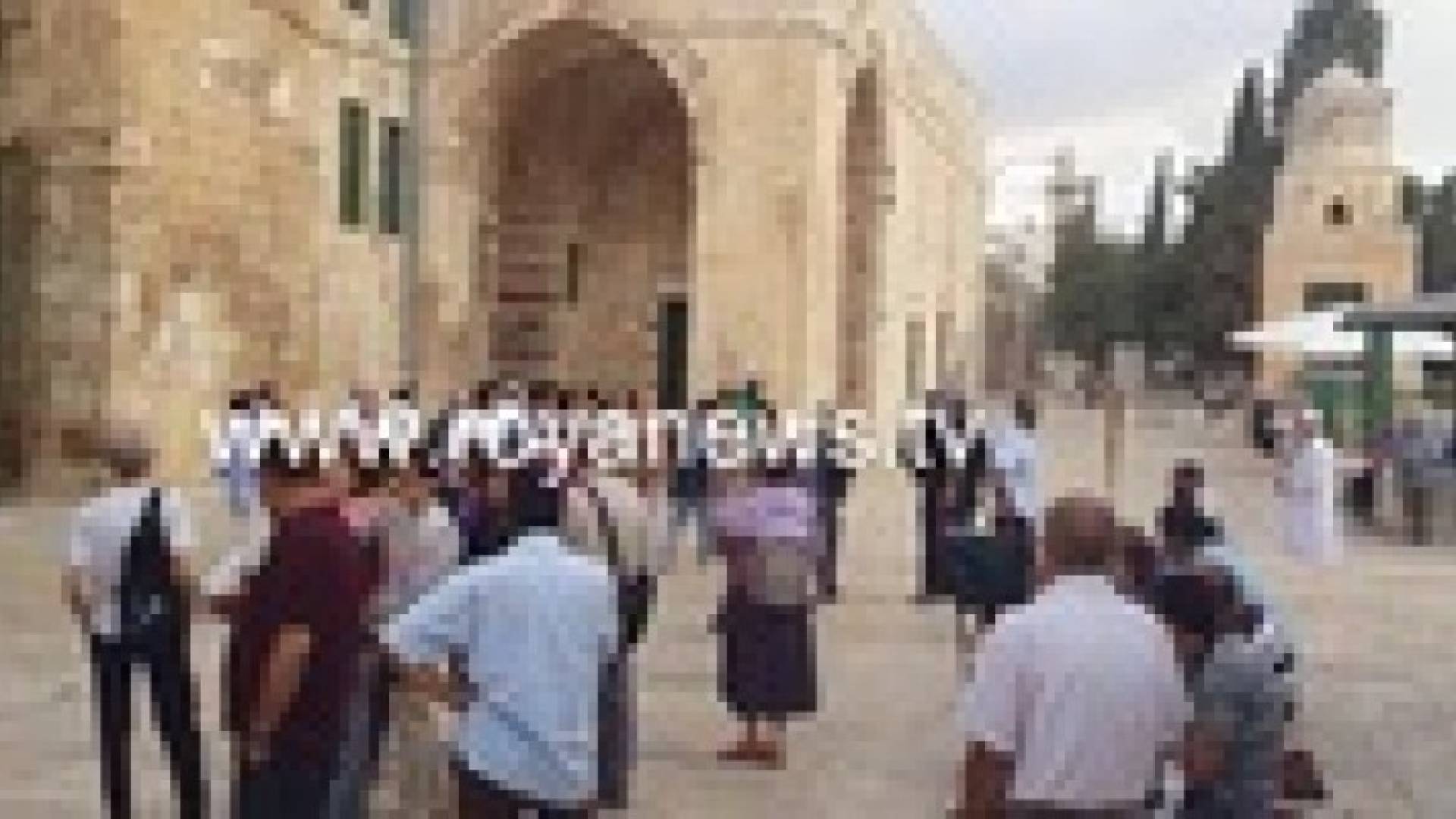 مواجهات بين قوات الاحتلال ومصلين في الاقصى ..صور