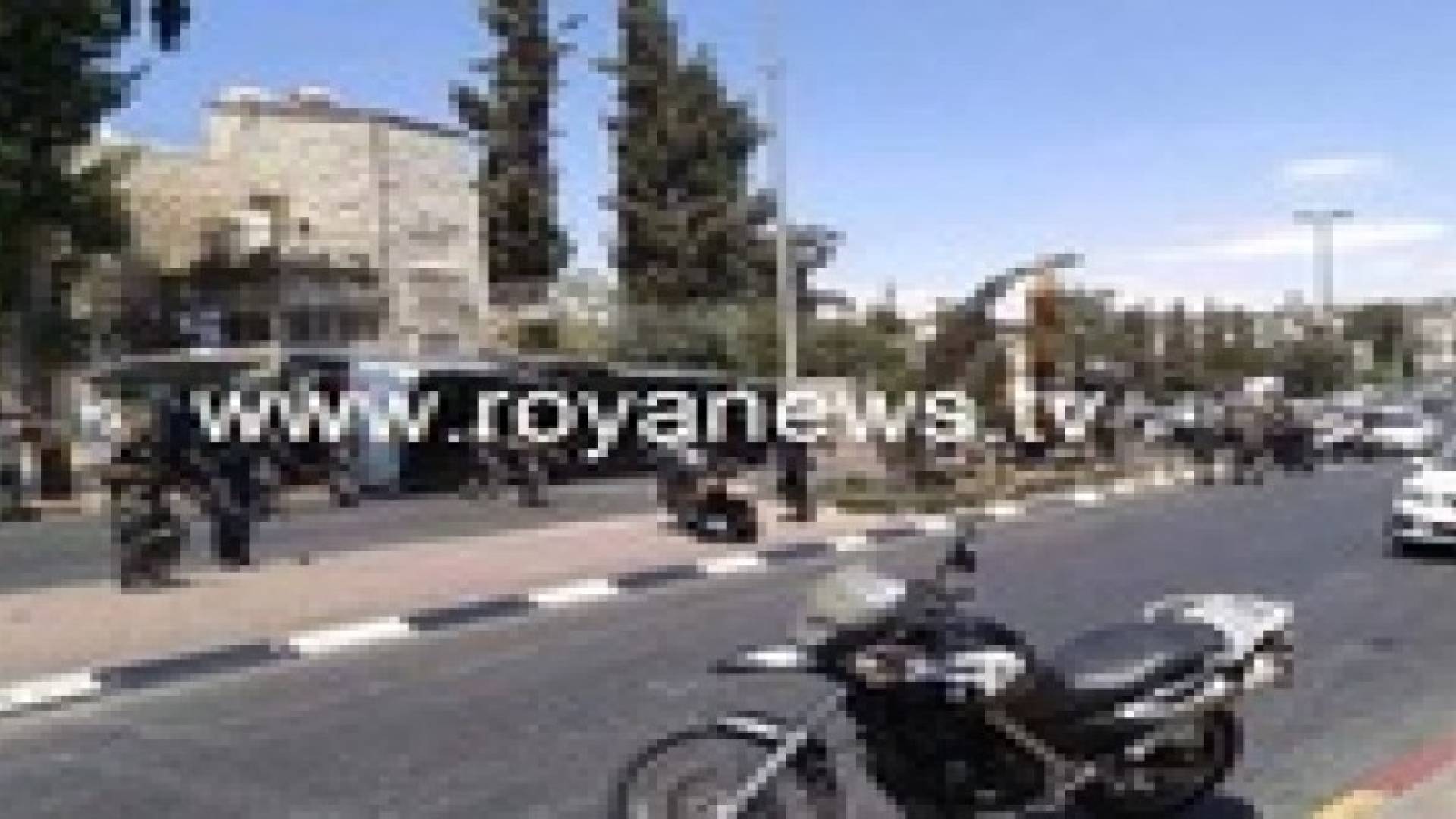 بالفيديو والصور : استشهاد فلسطيني ومقتل مستوطن بعملية دهس بجرافة فلسطينية في القدس المحتلة