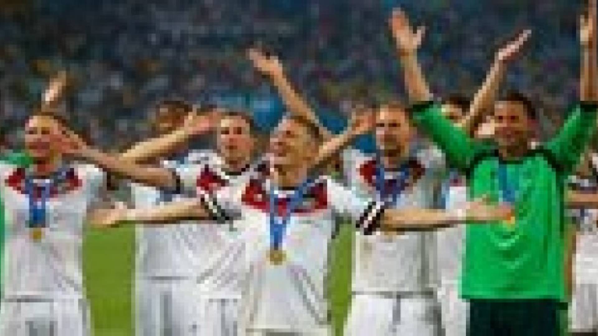 بيكنباور يرشح شفاينشتايجر قائدا لمنتخب ألمانيا