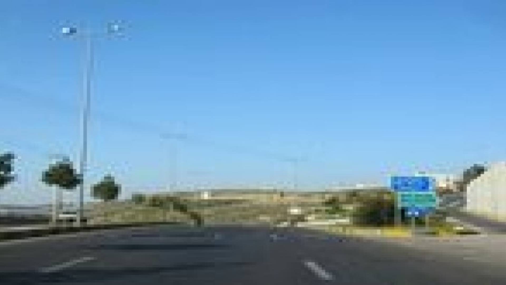 أمانة عمان تبدأ حملة لإزالة اكشاك شارع الاردن