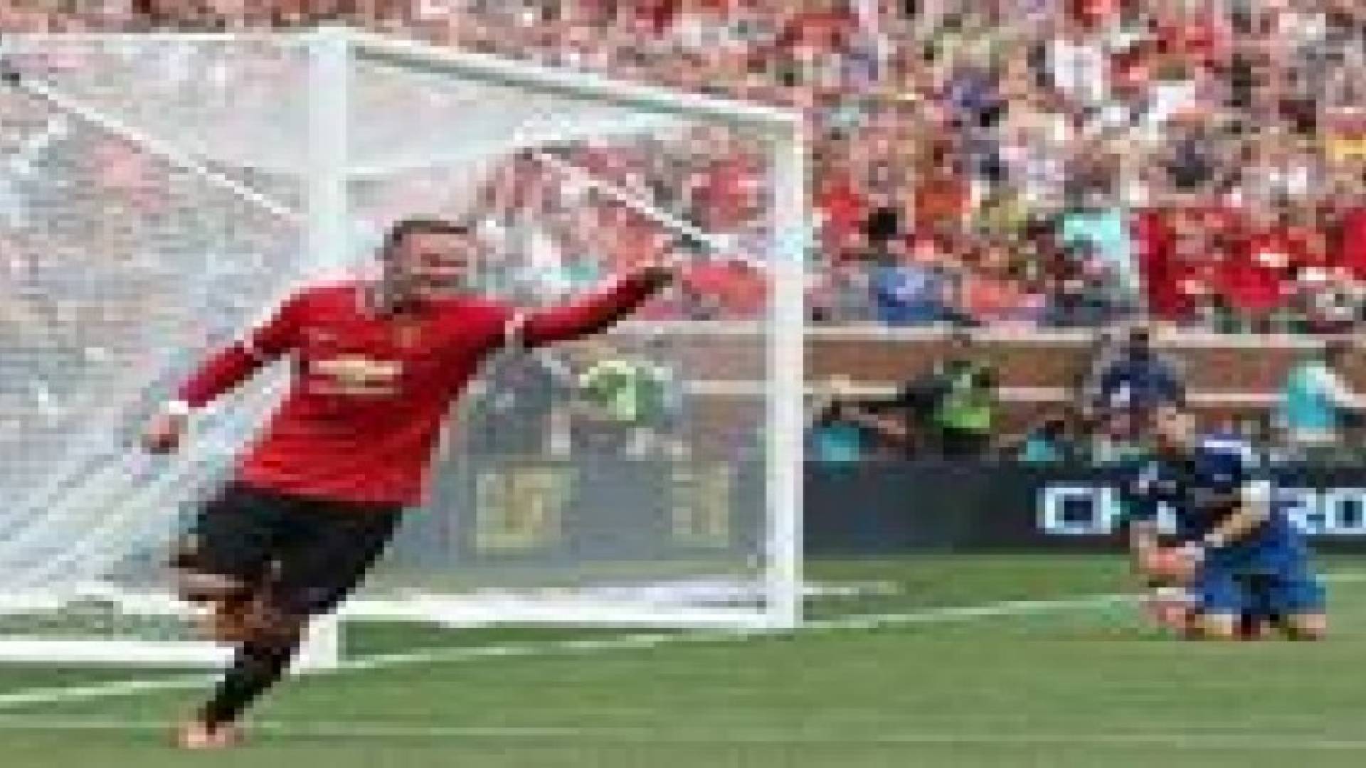 روني يثني على تكتيك مدربه فان غال