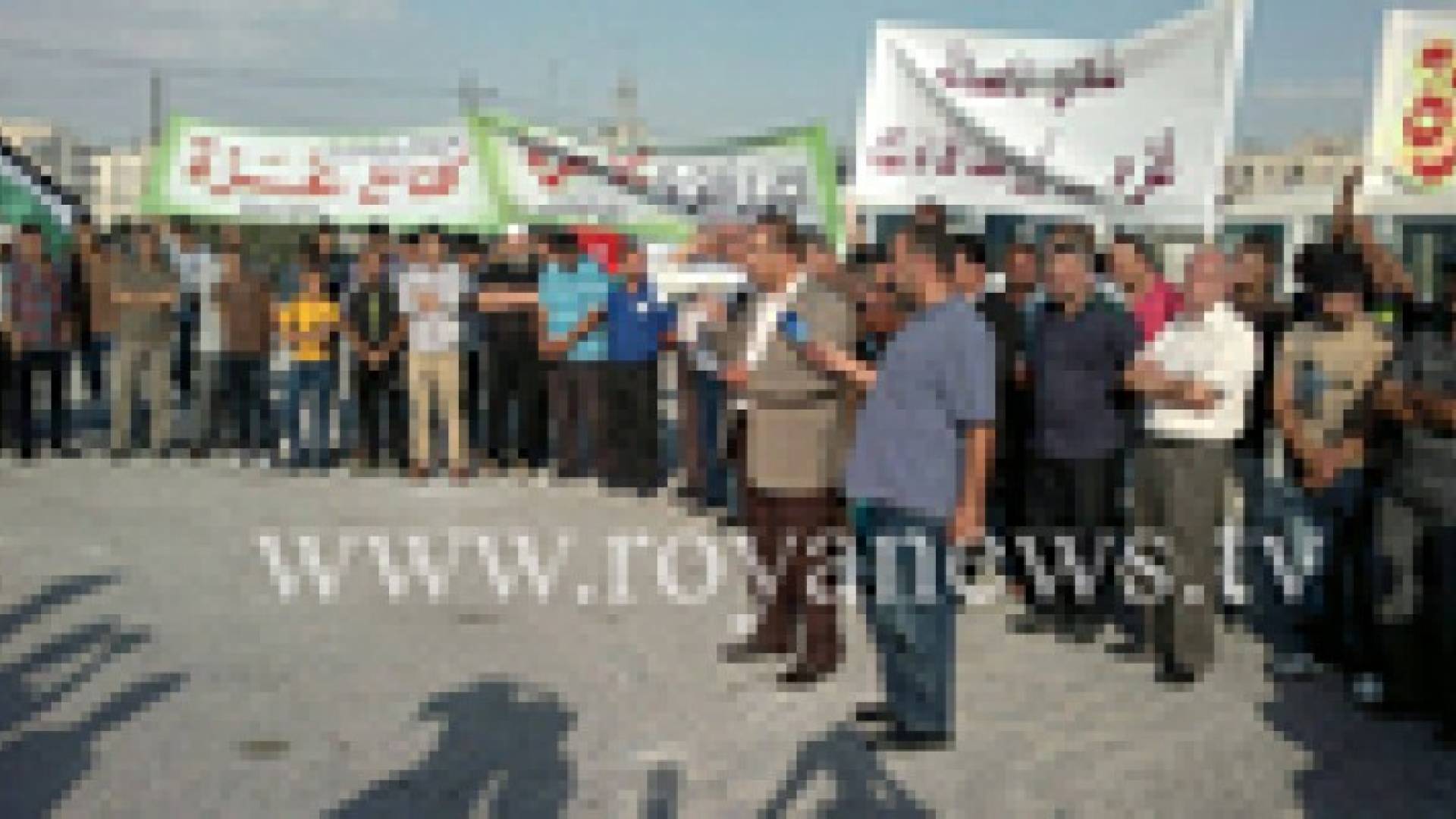 عشرات الرياضيين يتضامنون مع غزة في عمان .. صور