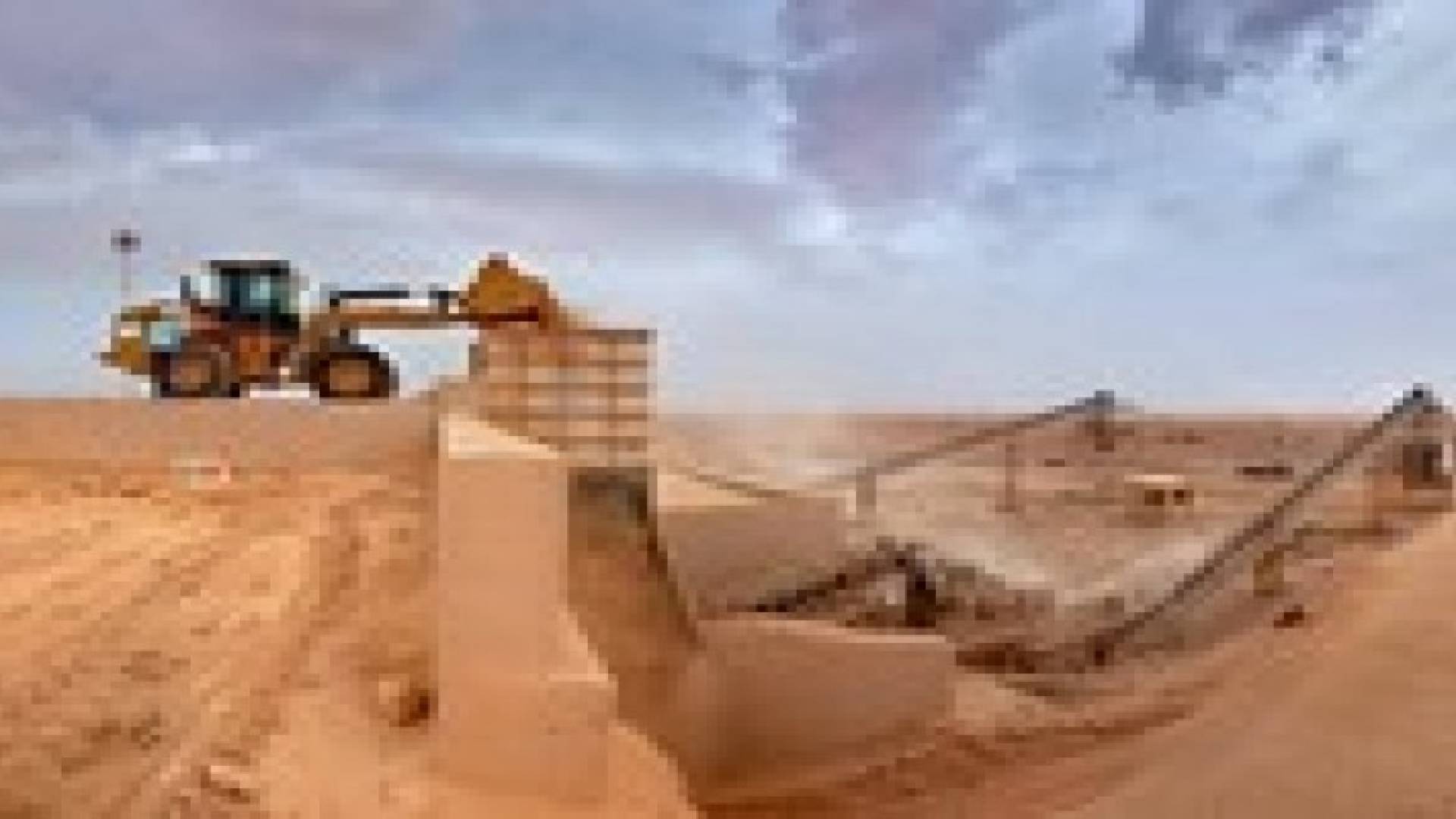 100 الف دولار من النقابة العامة للعاملين في المناجم والتعدين للاشقاء في غزة