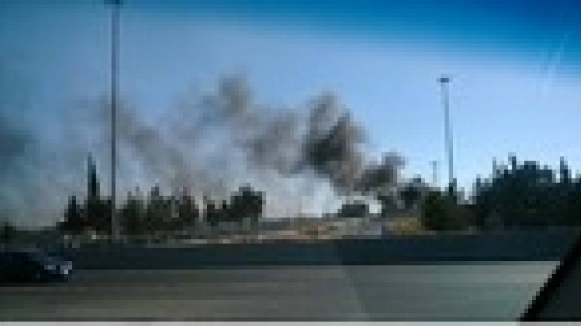 حريق في ارض مفتوحة جنوب العاصمة .. صورة