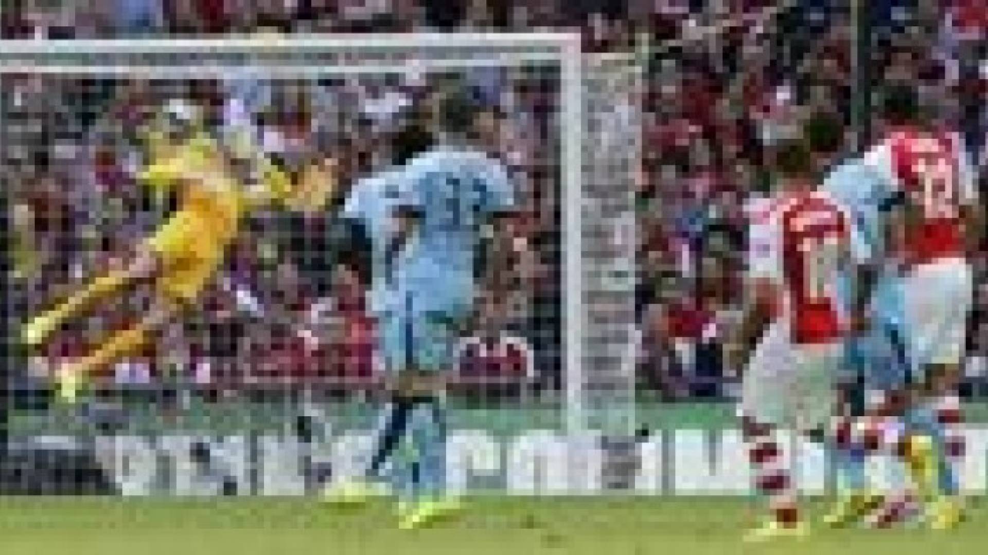 ارسنال يتوج بطلا للدرع الإنجليزي