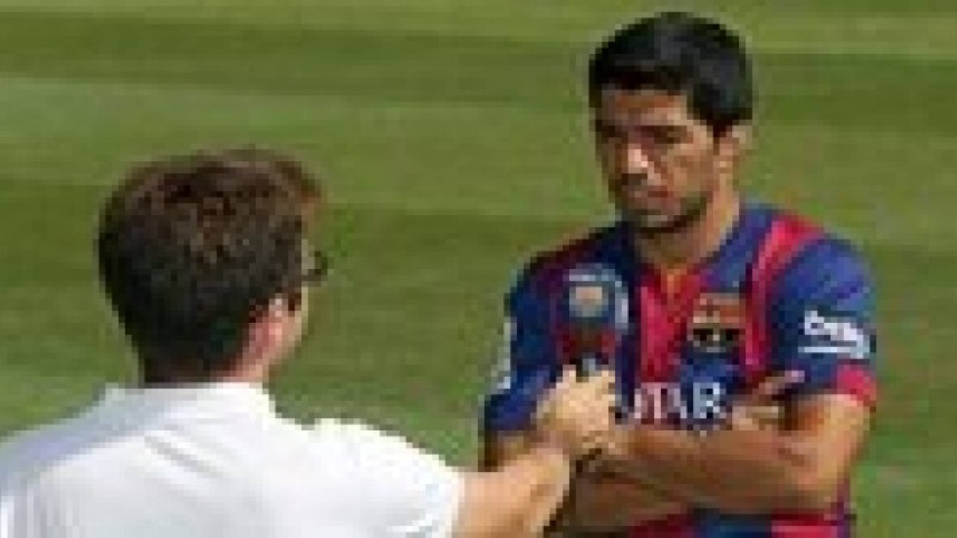 برشلونة يكشف عن قيمة صفقة لويس سواريز