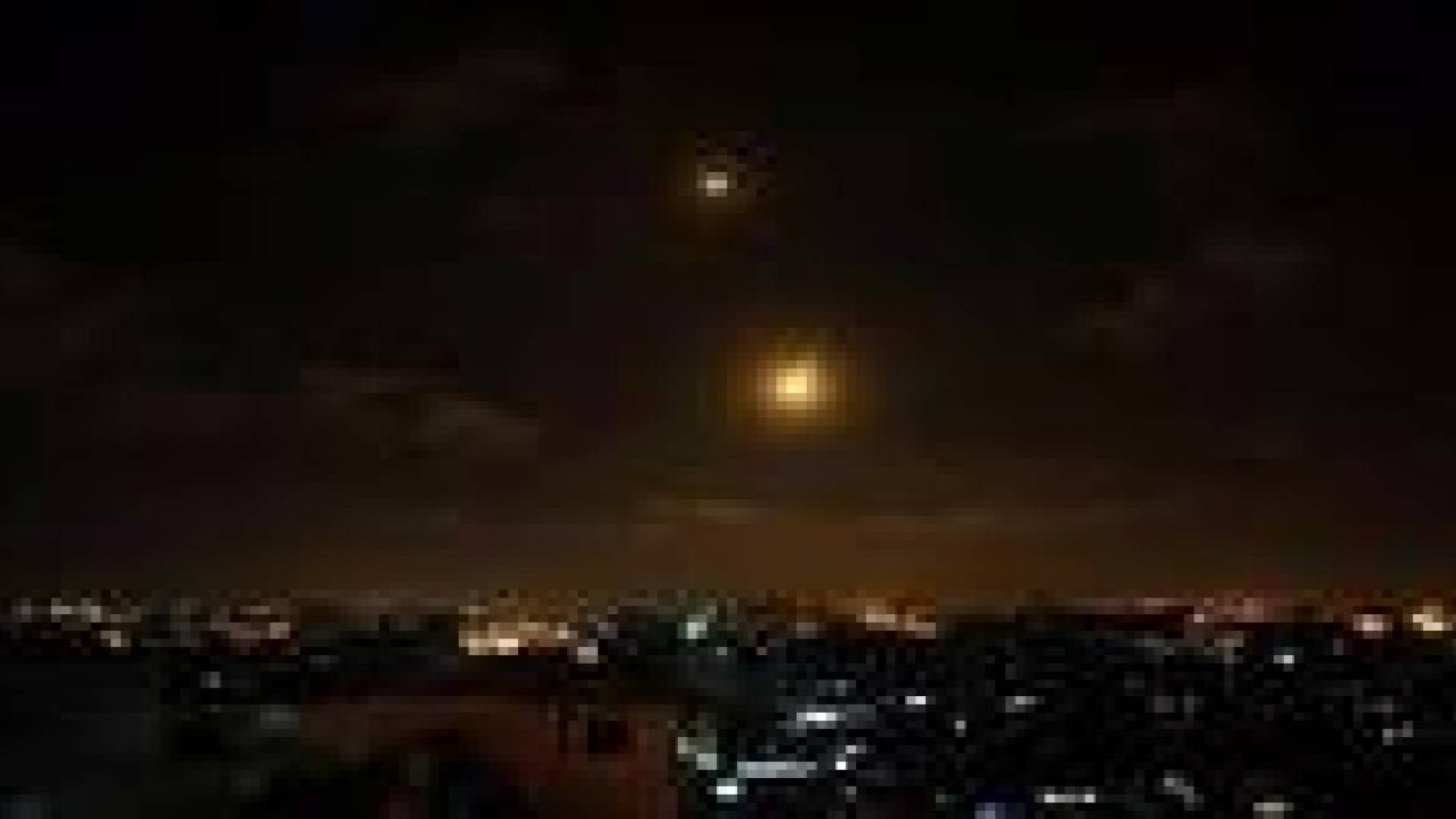 الاحتلال يسحب وفده من القاهرة .. وغارات على قطاع غزة