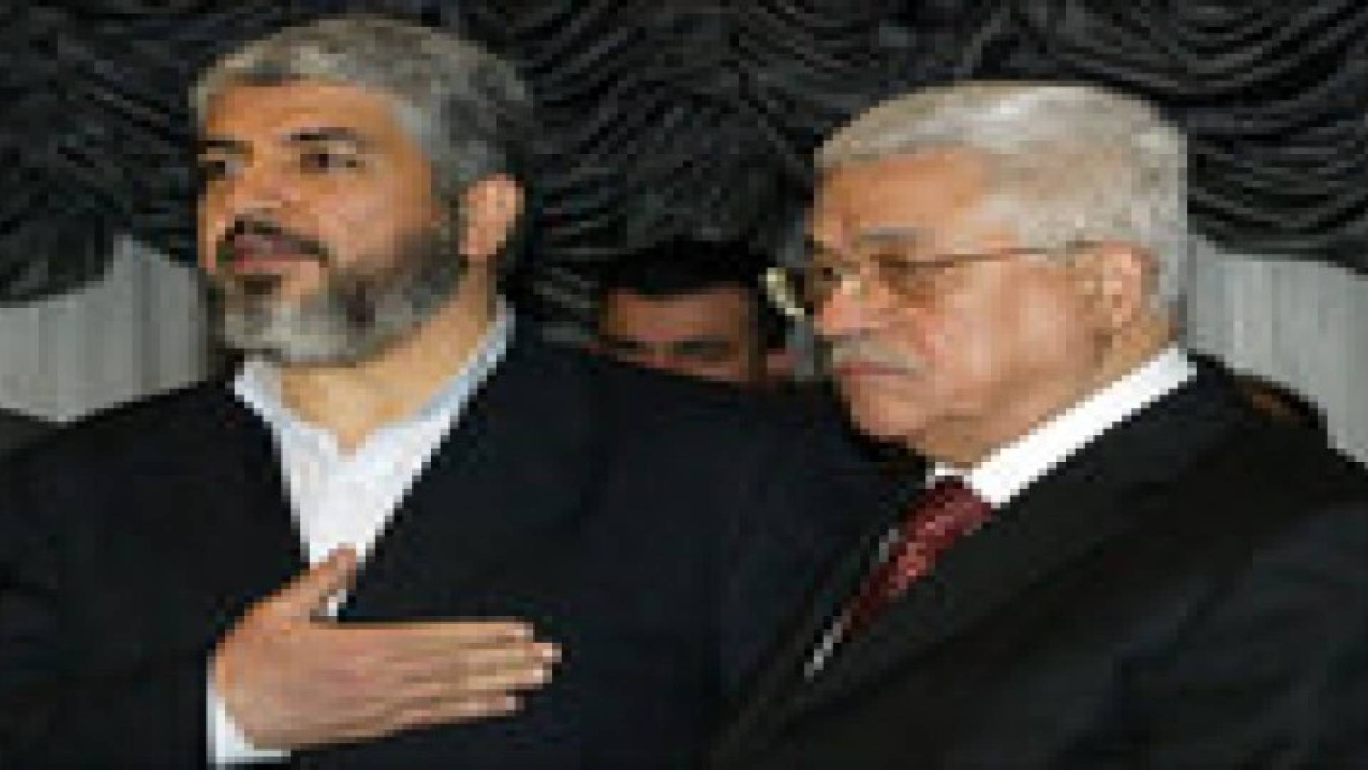 أمير قطر يلتقى "عباس" و"مشعل"