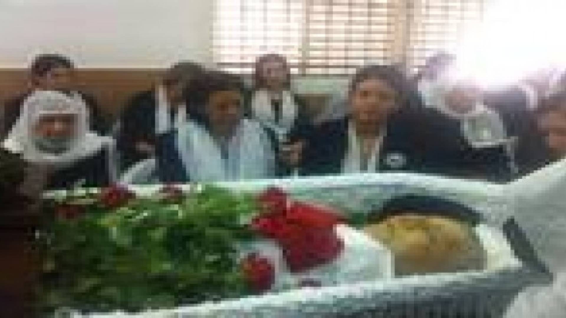 الرامة: الالاف يشاركون بمسيرة تشييع جثمان الشاعر سميح القاسم