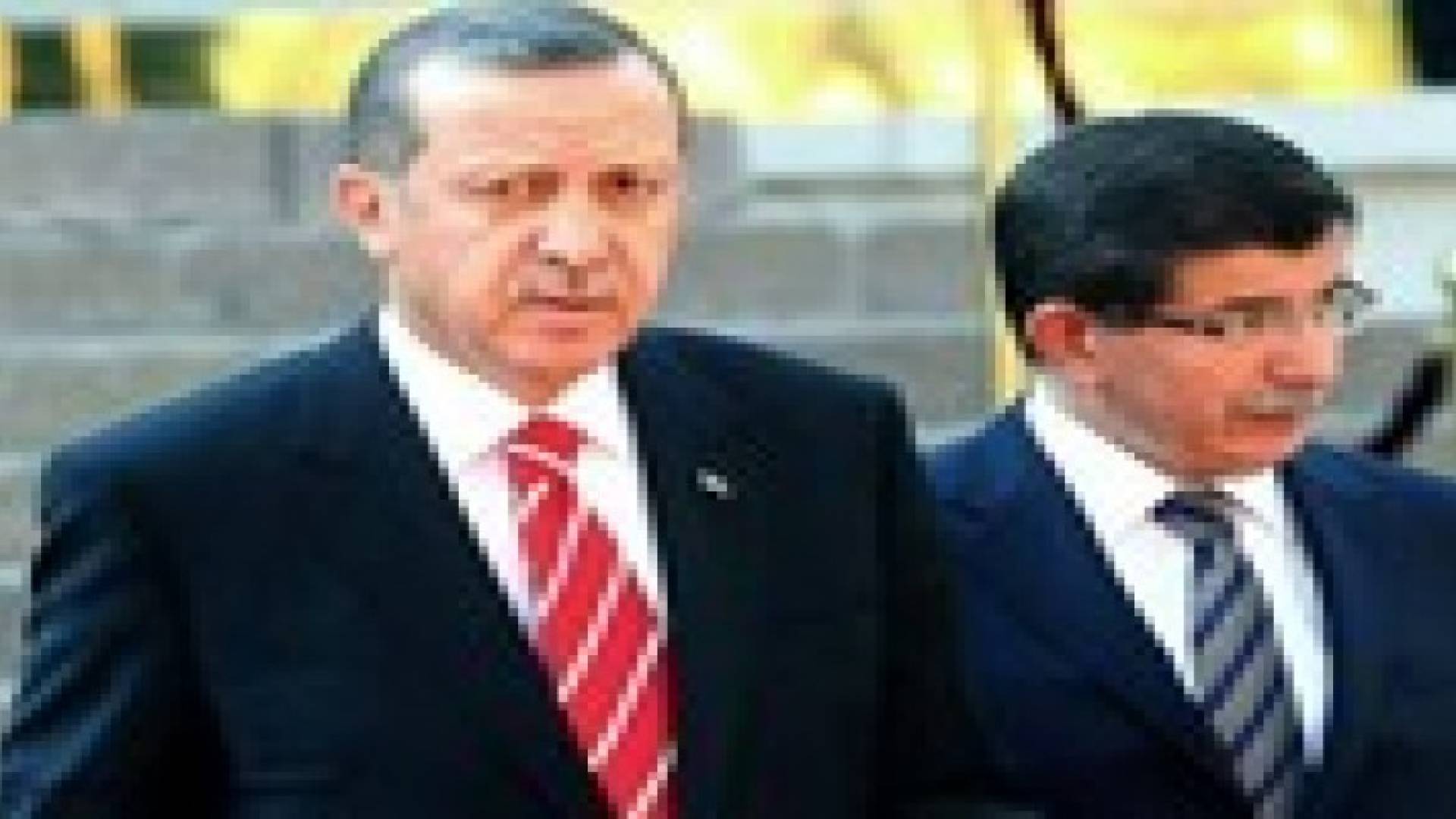 أردوغان يعلن ترشيح أحمد داود أوغلو لرئاسة الحكومة التركية