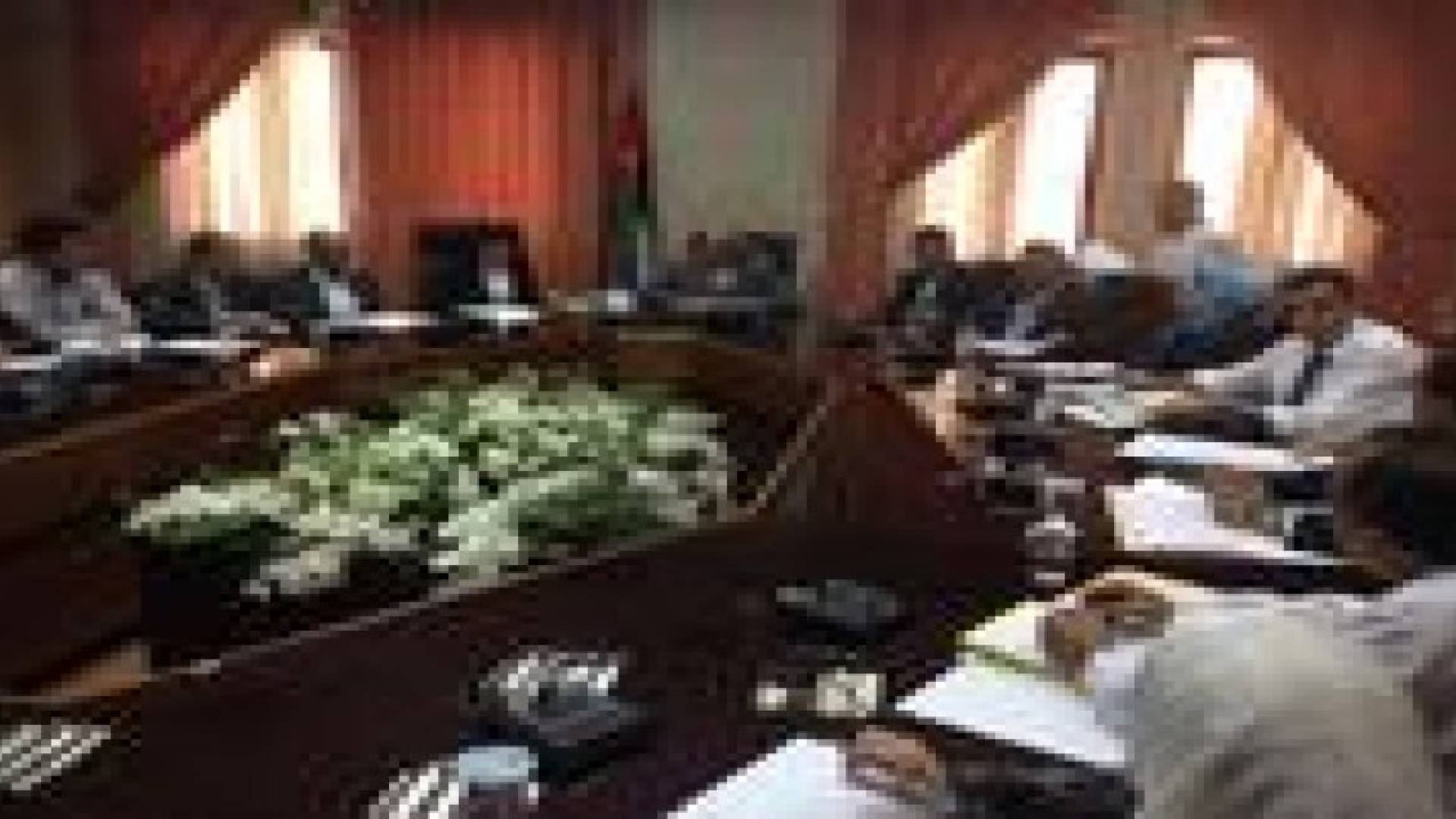 الذنيبات: يدعو المعلمين الى الالتزام بعملهم