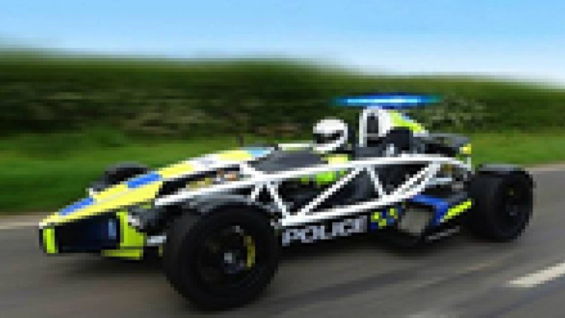 أجمل ثلاث سيارات شرطة في العالم