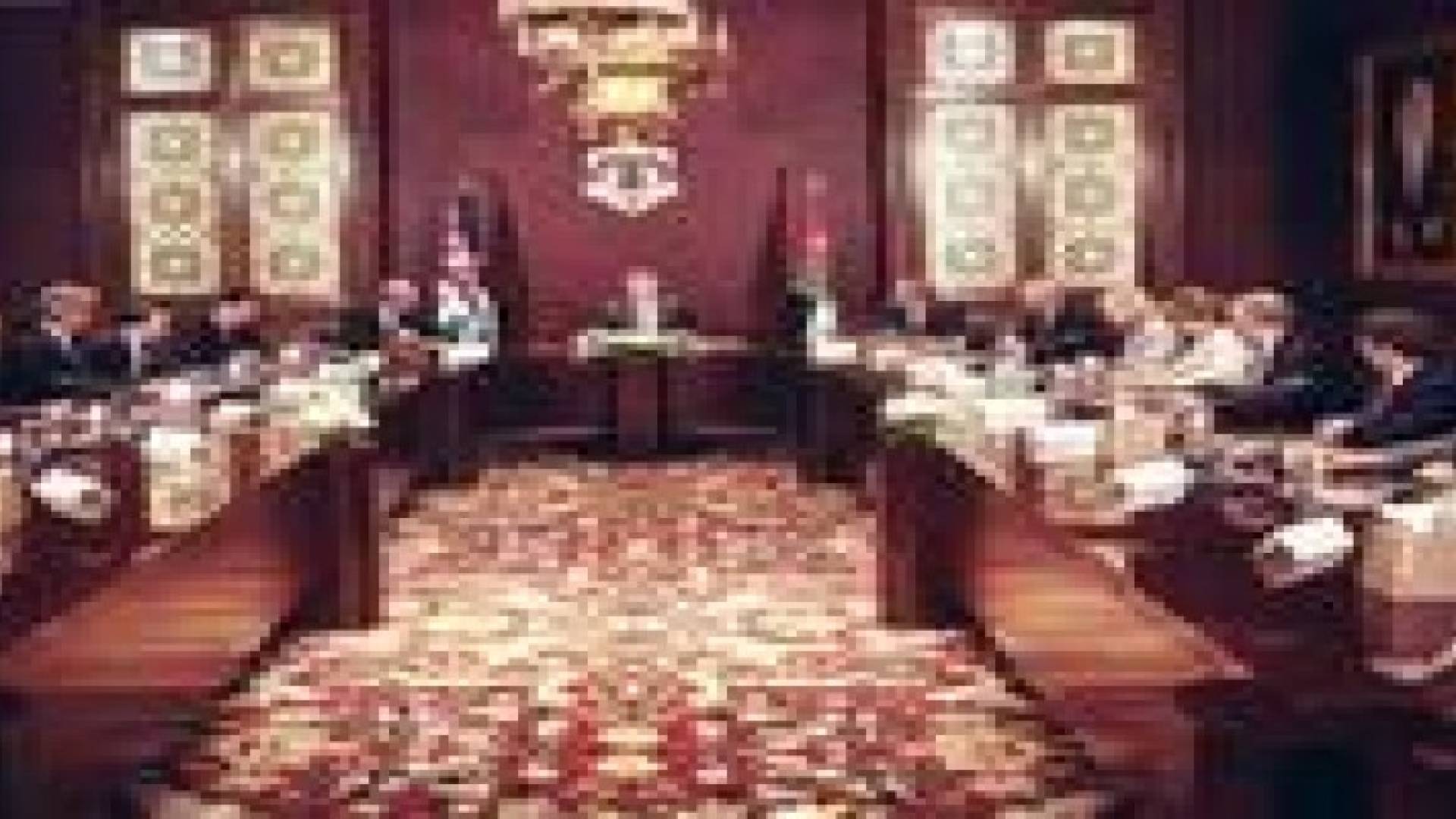 الملك يدعو لتكثيف الجهود لاستئناف مفاوضات السلام