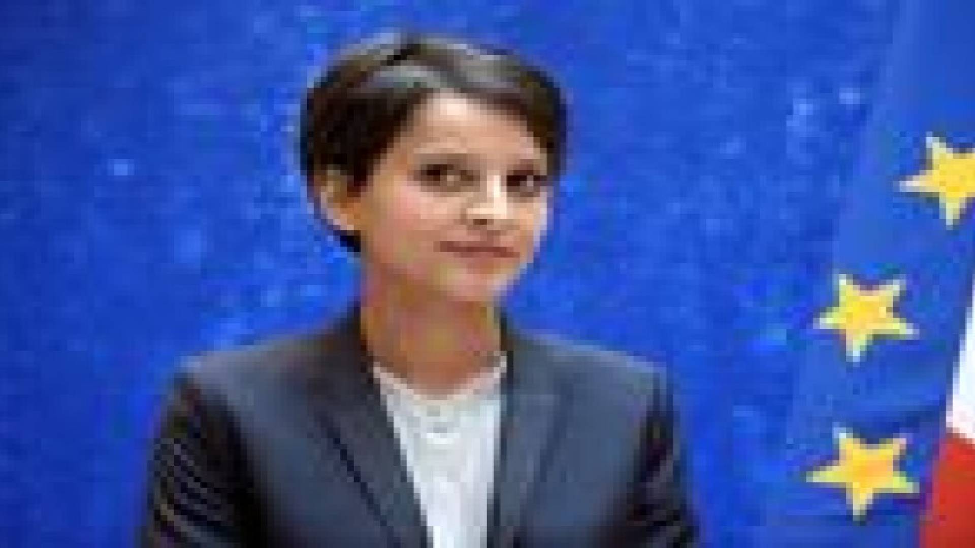 التهجم على وزيرة فرنسية بسبب أصولها العربية