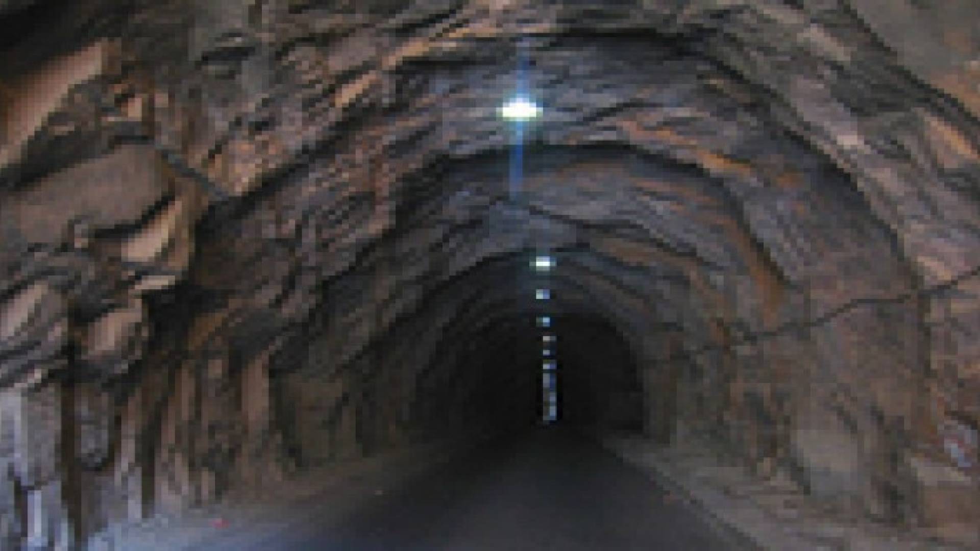 مخاوف إسرائيلية من وجود أنفاق أسفل الحدود الشمالية مع لبنان