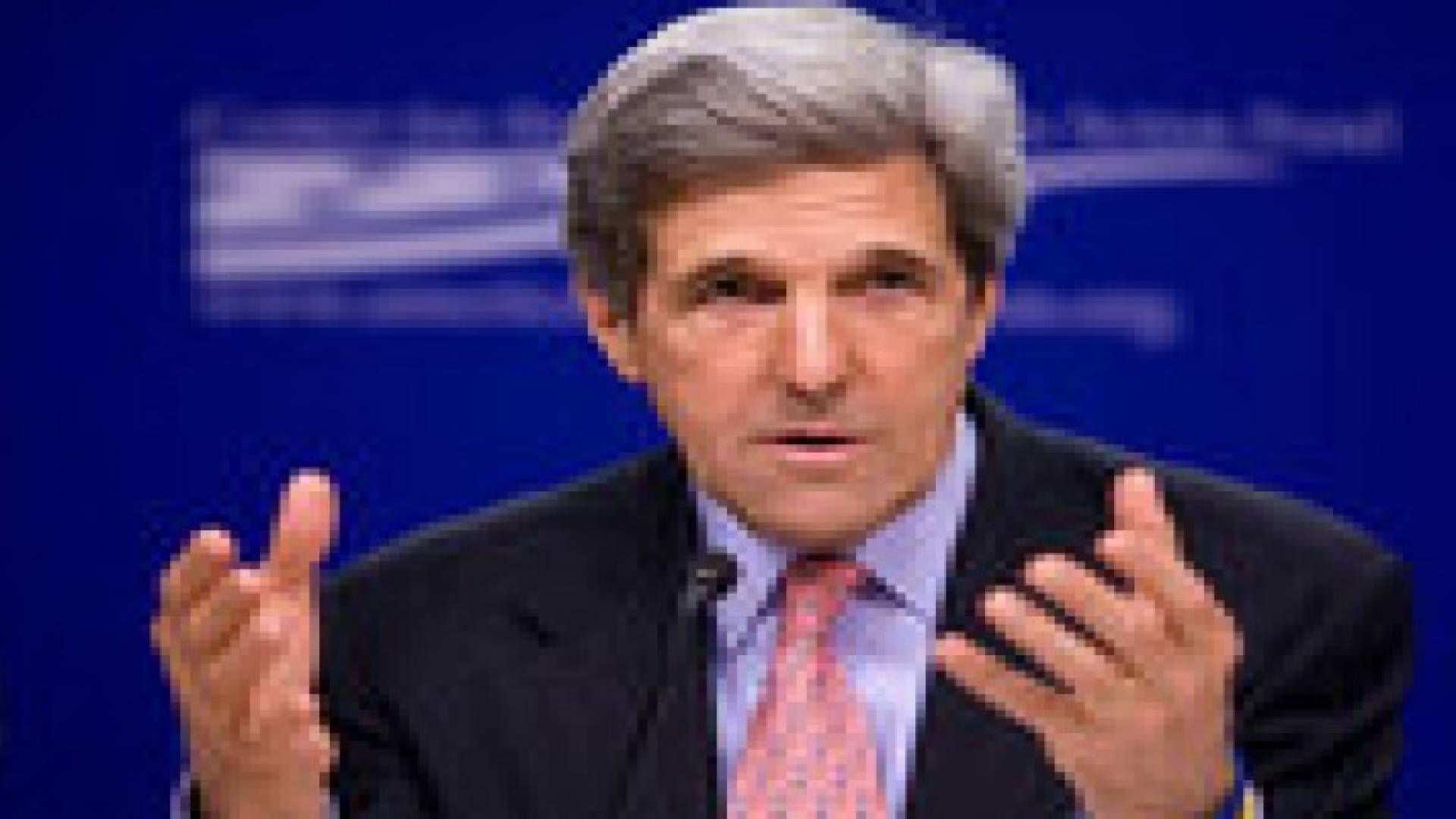 جون كيري يصل الأردن بعد زيارة خاطفة للعراق