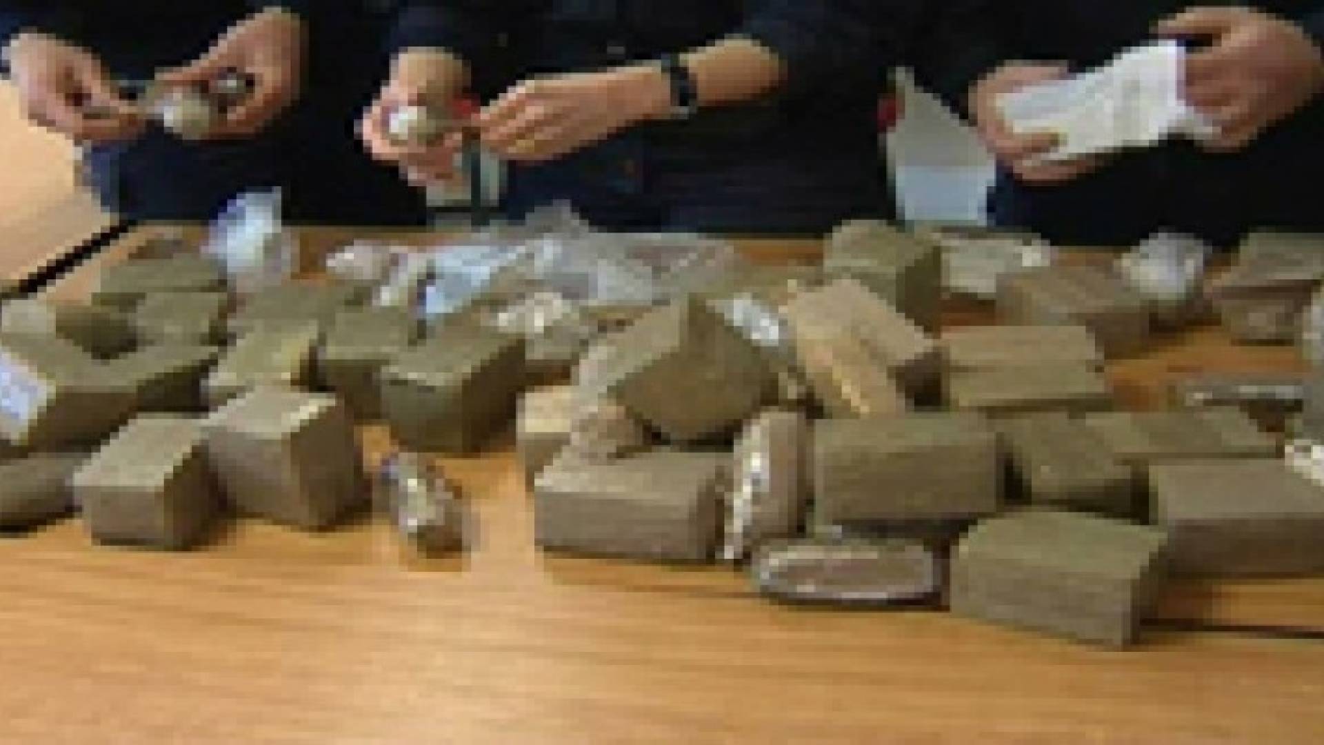 ضبط 14 كغم من مادة الحشيش و 31 ألف حبة مخدرة في الأزرق