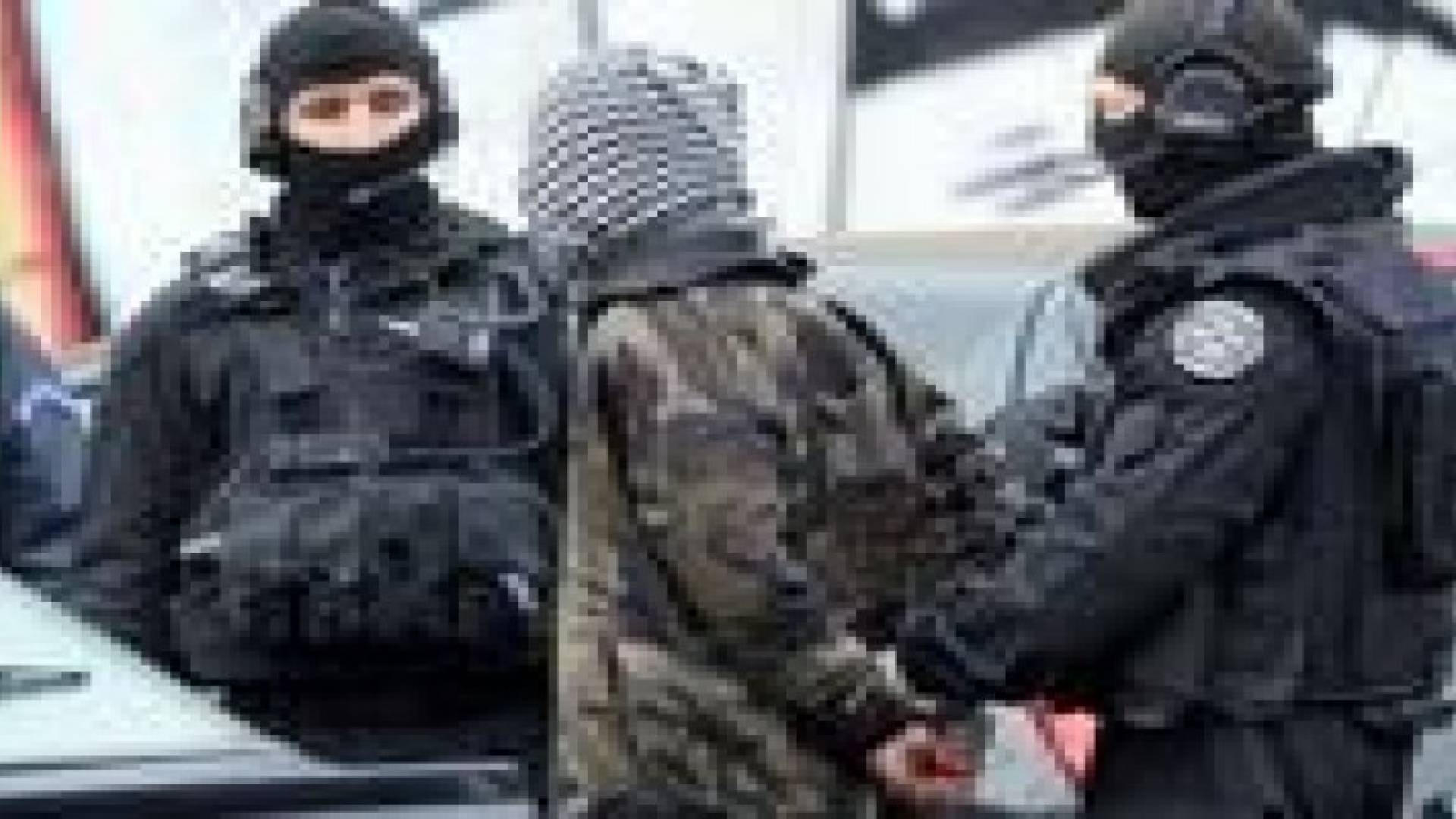 فرنسا: توقيف شخص بتهمة التجنيد للقتال في سوريا