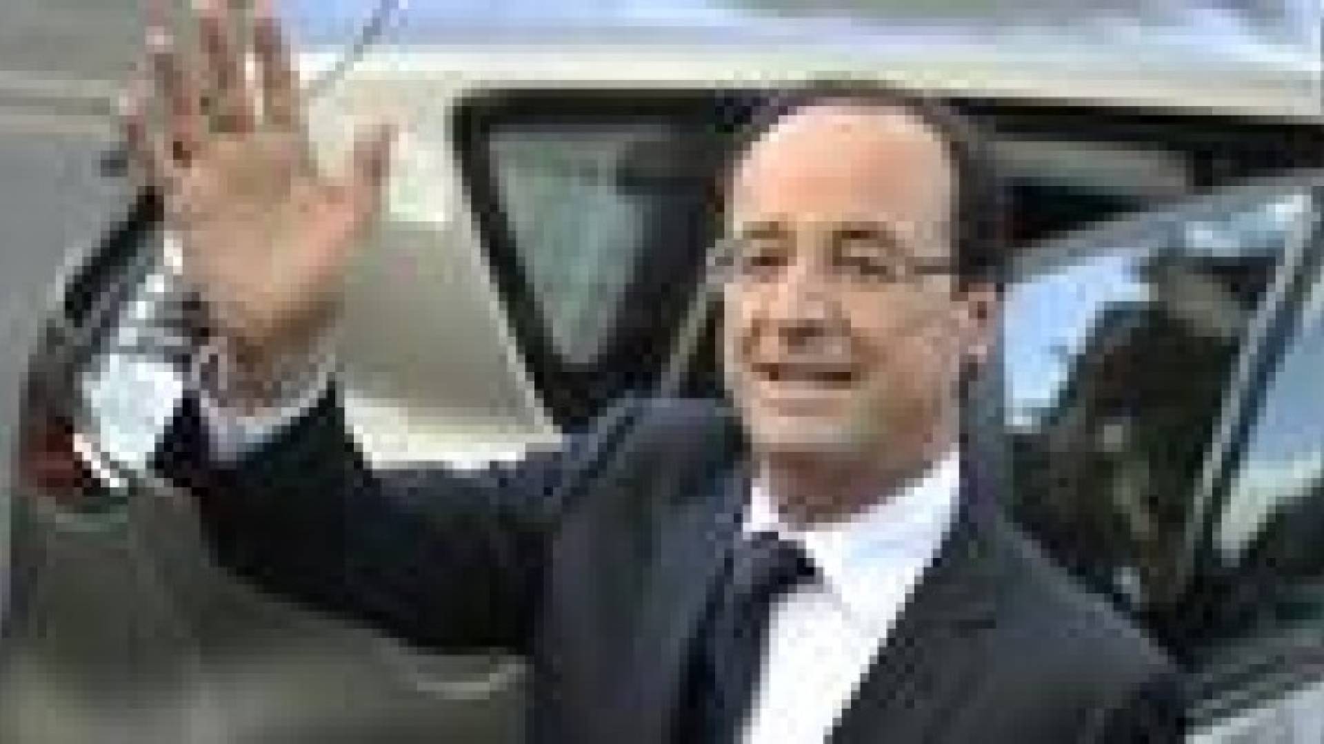 هولاند في بغداد لبحث مواجهة تنظيم الدولة