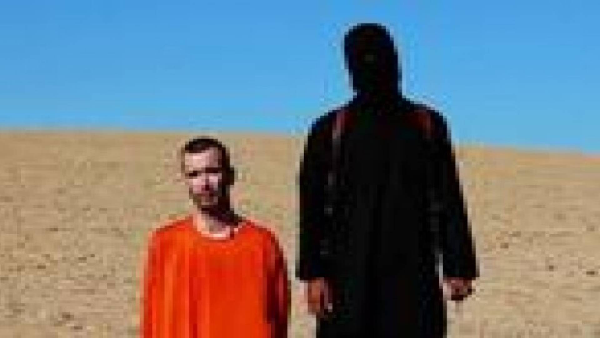 بالفيديو : داعش تعدم عامل اغاثي بريطاني في سوريا