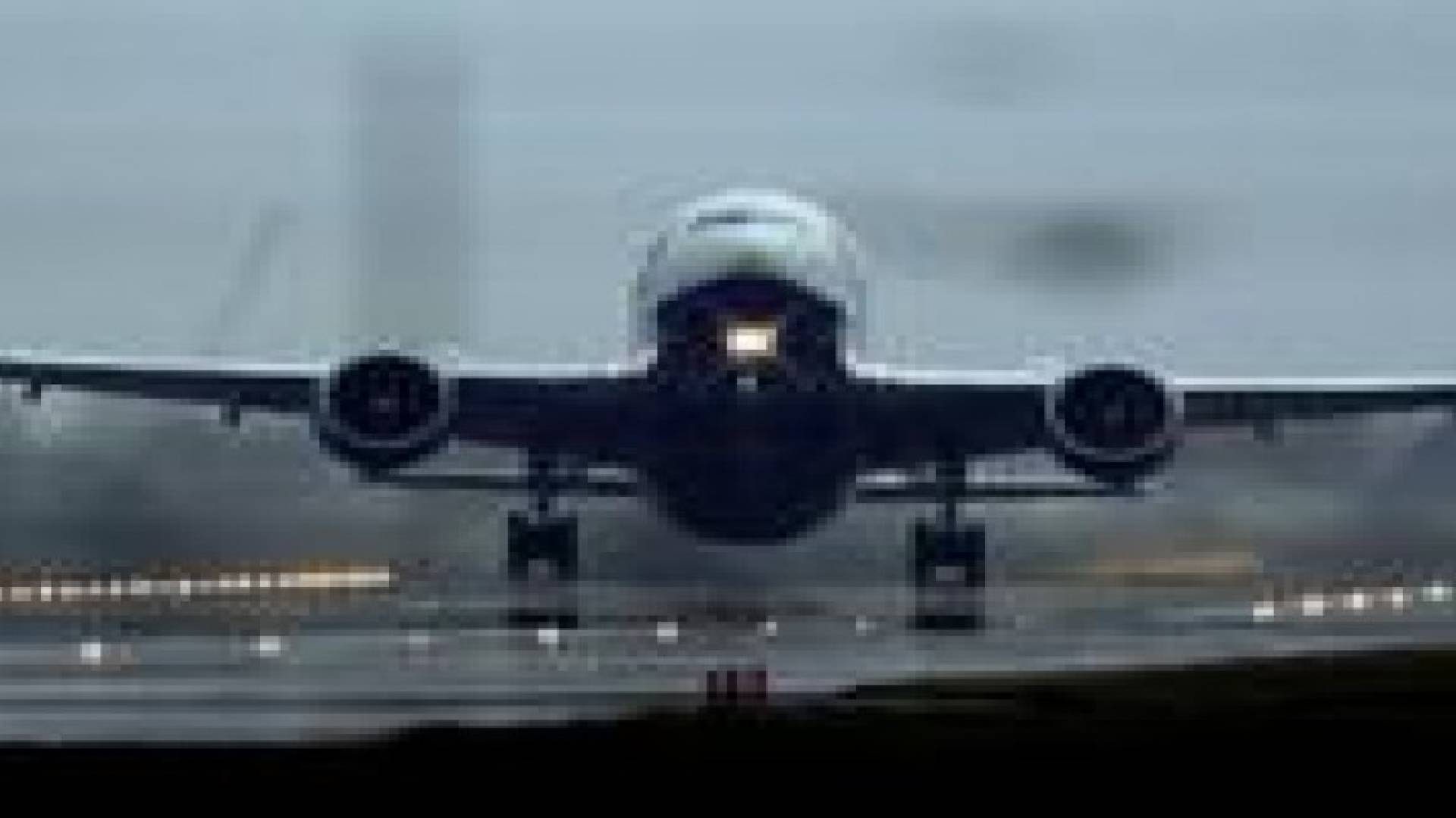 طائرة ماليزية تعود ادراجها اثر عطل