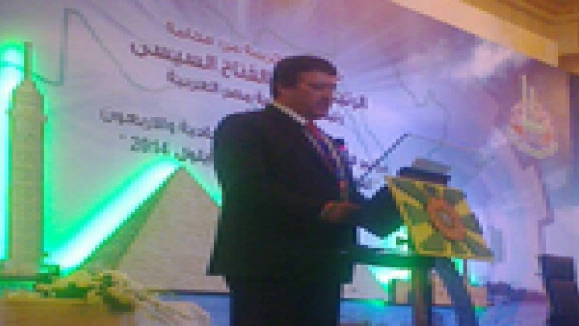 القطامين "يقف على الأطلال" في مؤتمر العمل العربي بالقاهرة