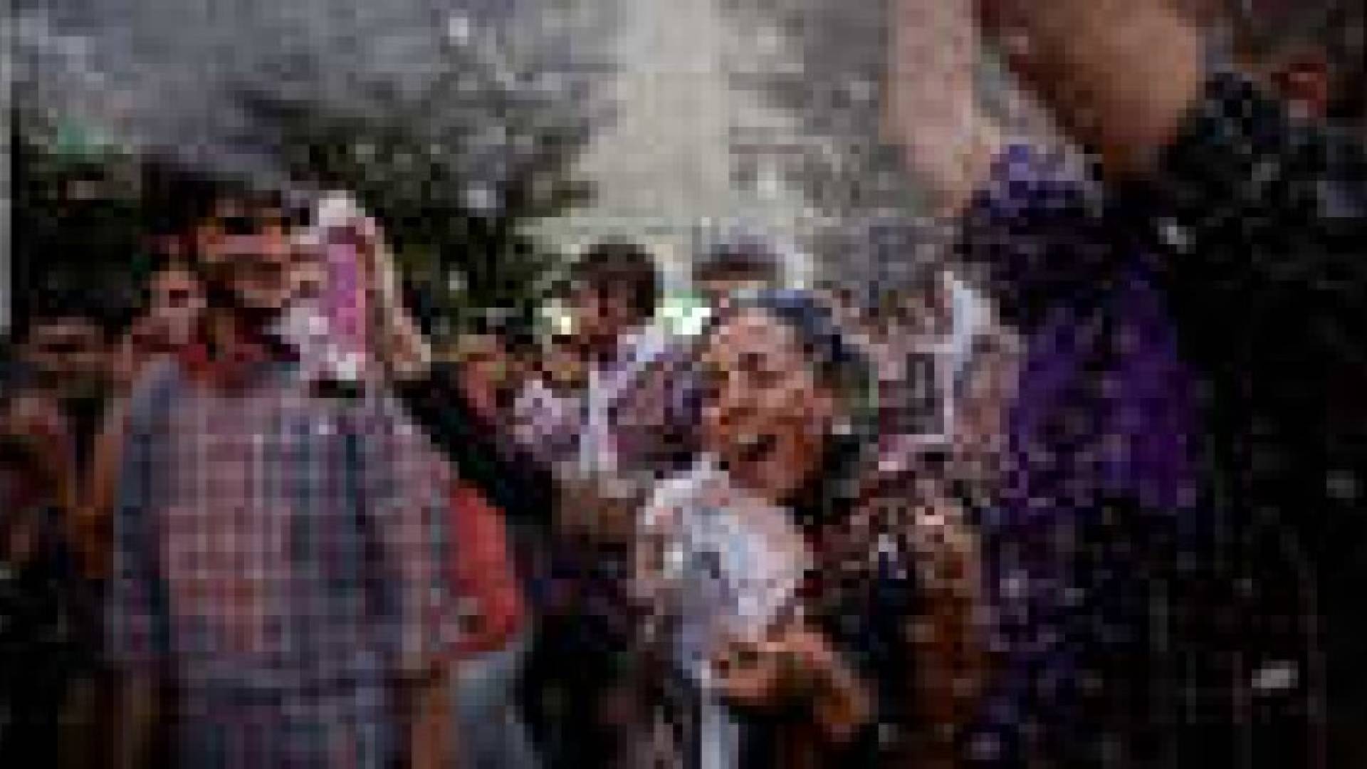 الجلد والحبس للمشاركين في فيديو Happy بطهران